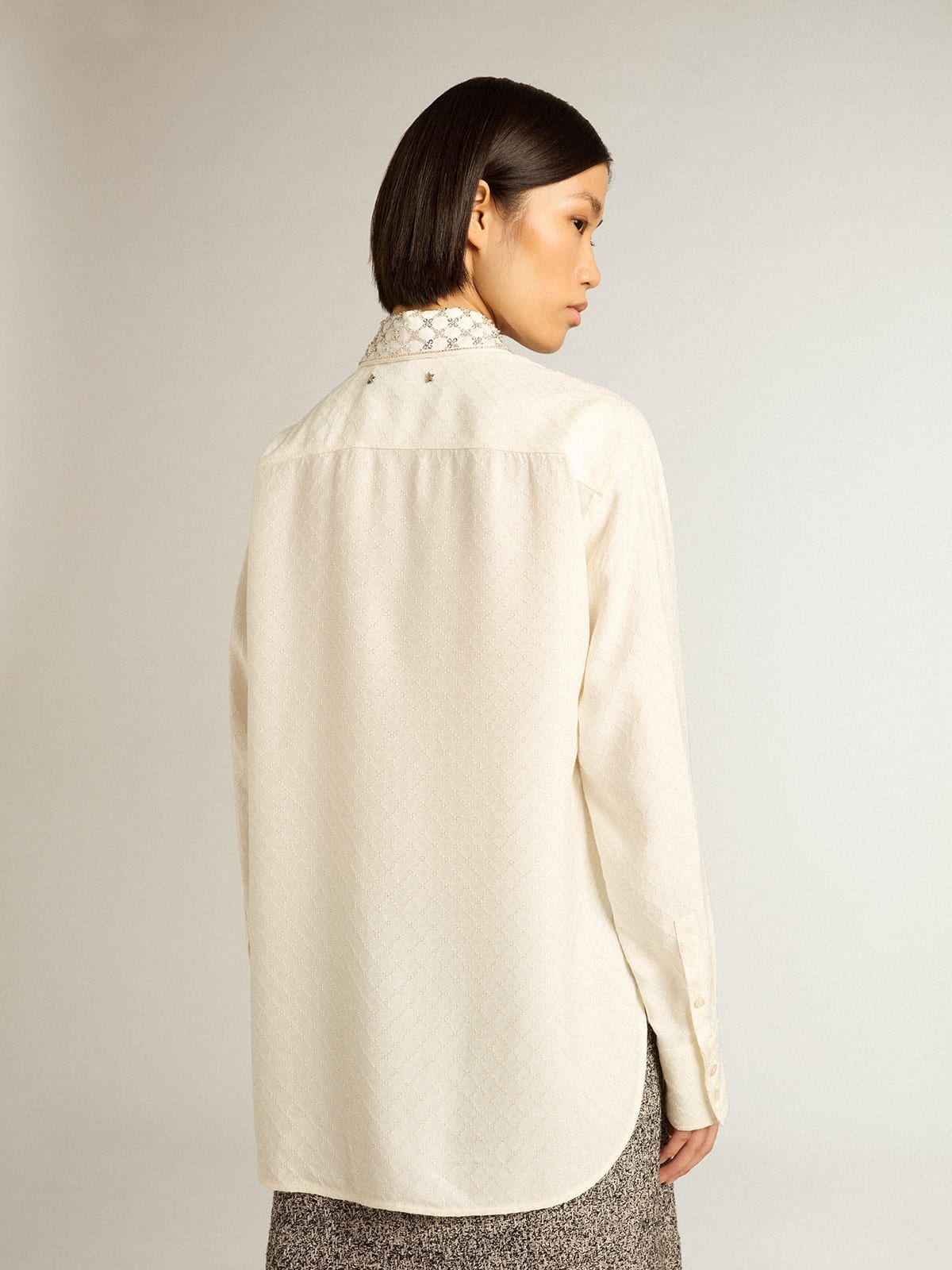 Shirt in vintage white with jacquard design and embroidery - 4