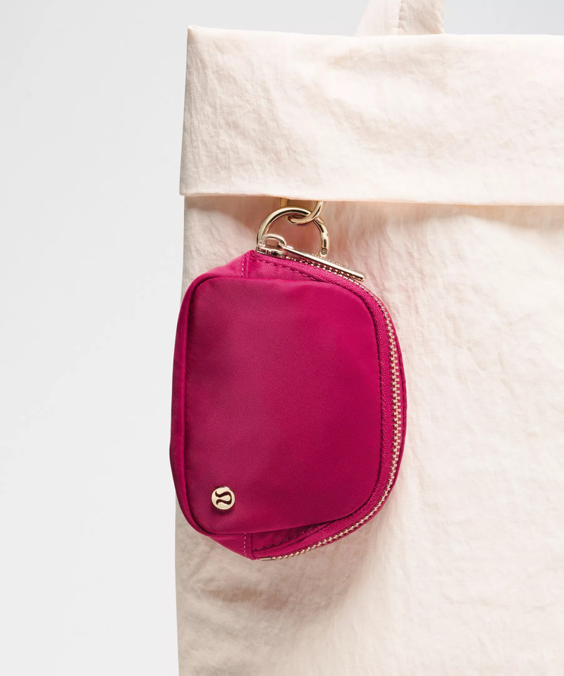 lululemon Everywhere Belt Bag Nano outlook