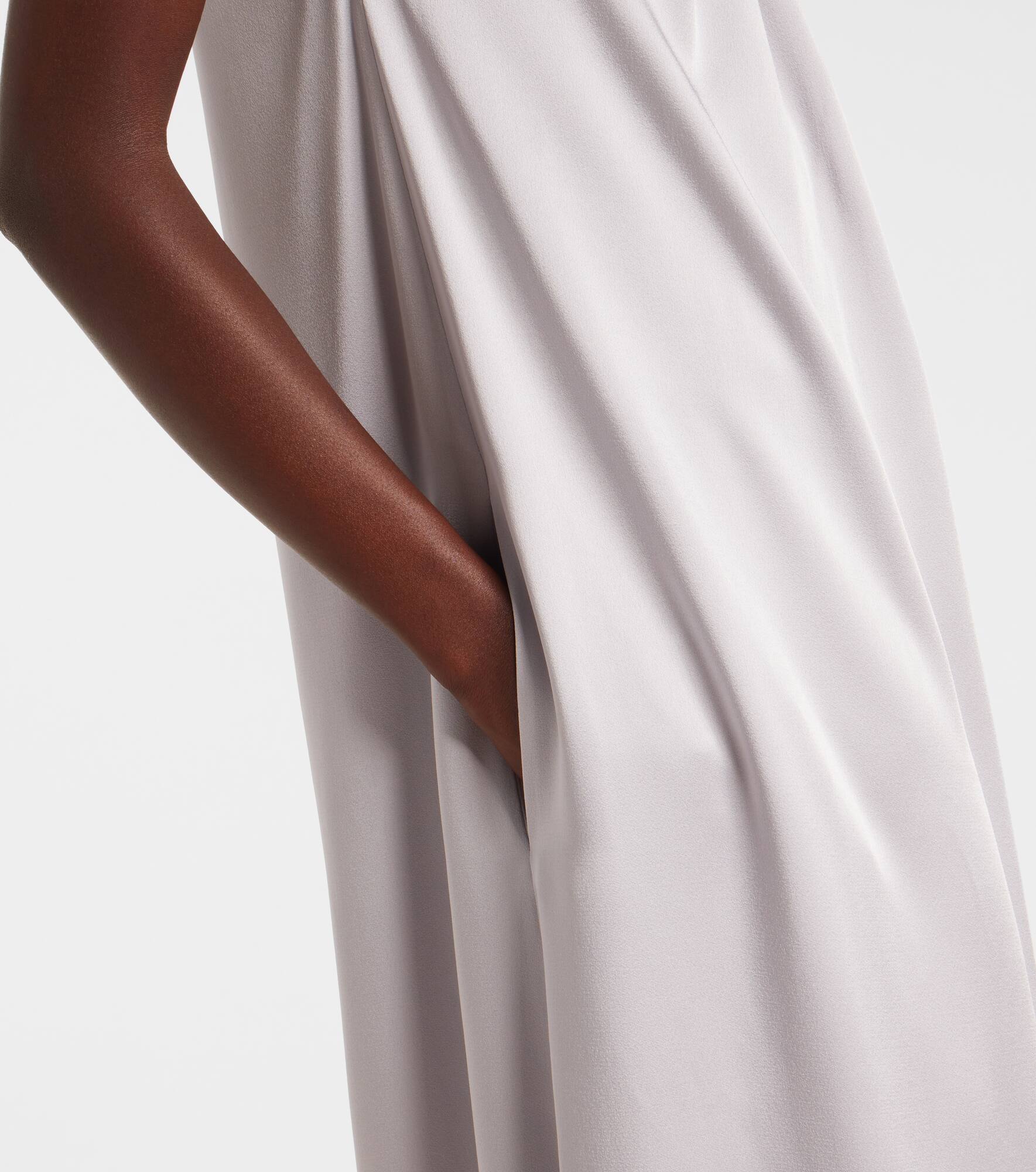 Embellished satin gown - 5