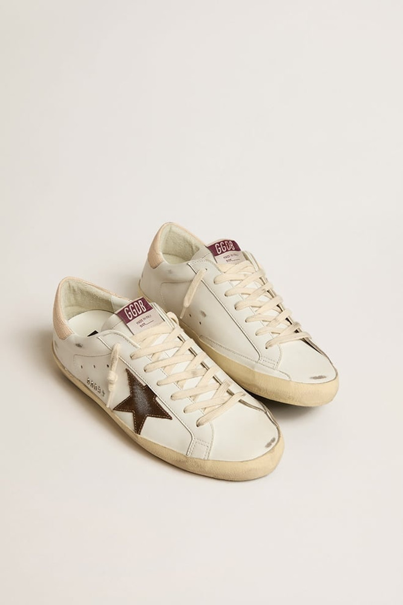 Men’s Super-Star sneakers with brown suede star and pink heel tab 2