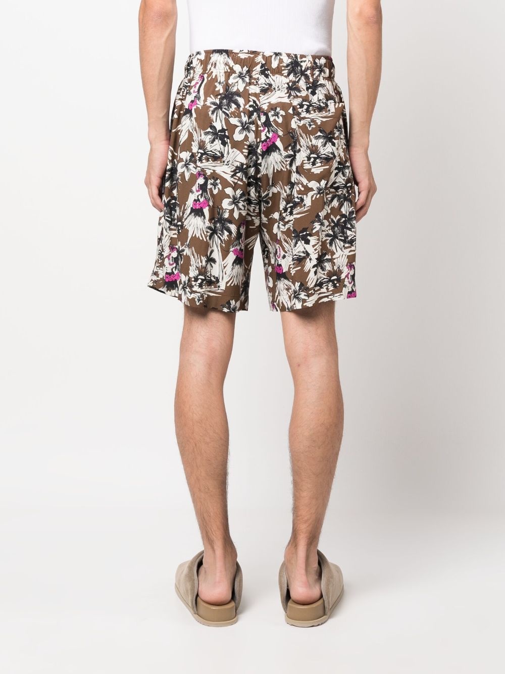 all-over graphic-print shorts - 4