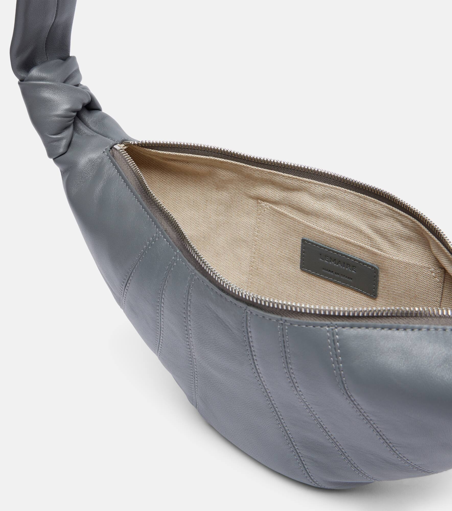Croissant Small leather shoulder bag - 3
