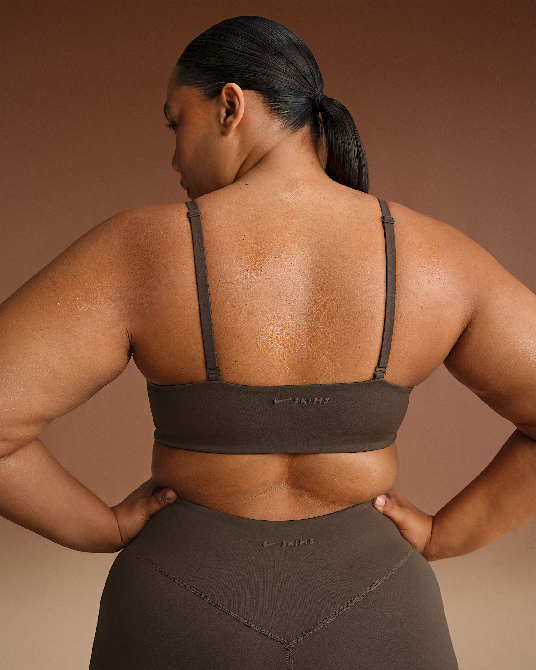 NikeSKIMS Matte Women's Micro-Scoop Bra - 8