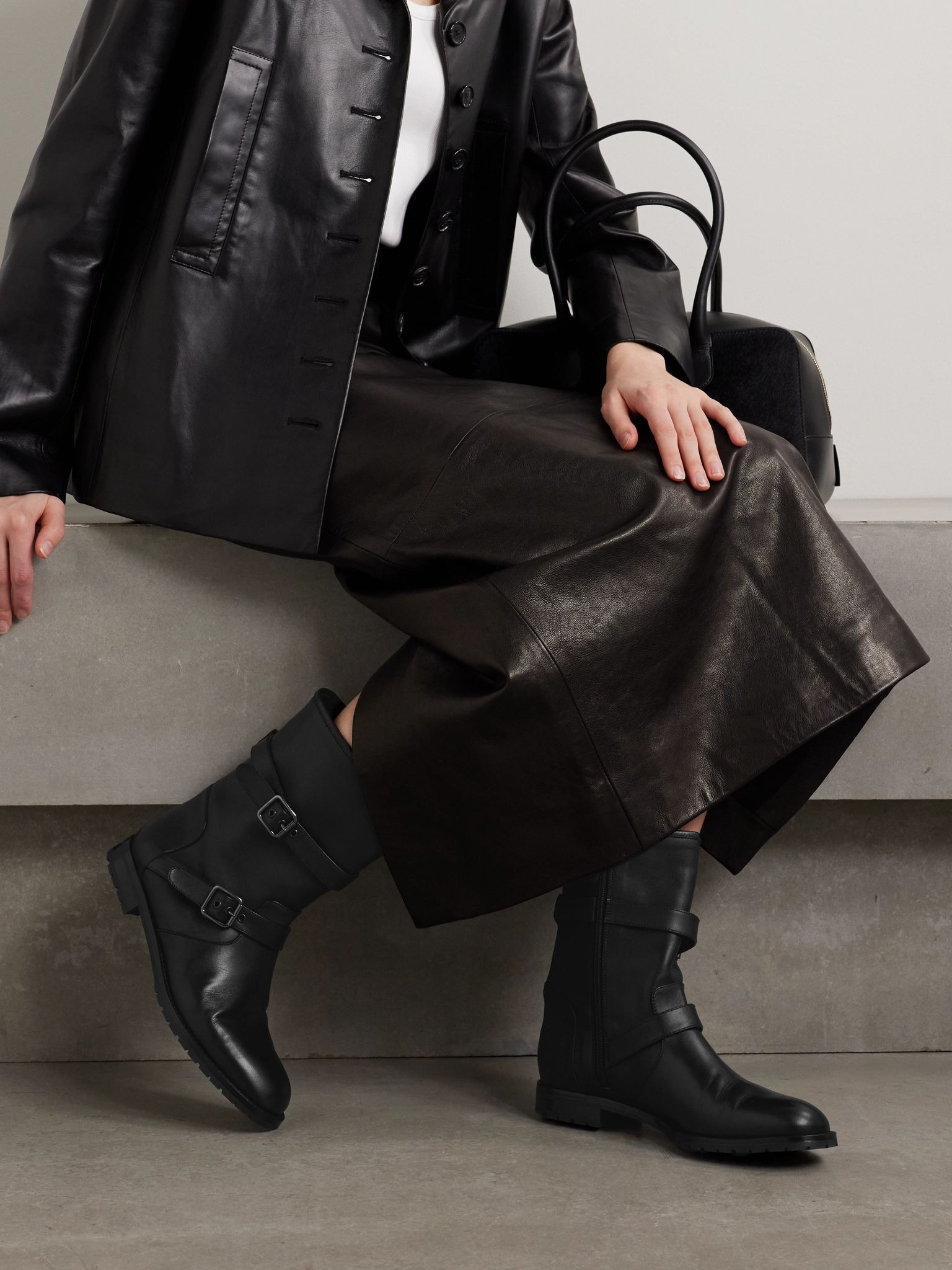 Sulaltra buckled leather ankle boots Black - 2