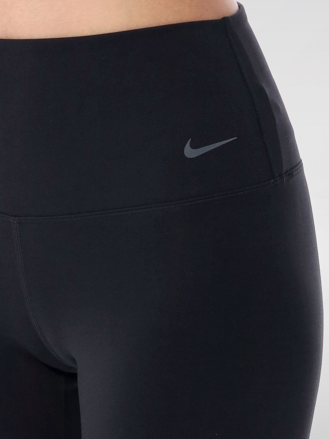 Short woman Nike - 3