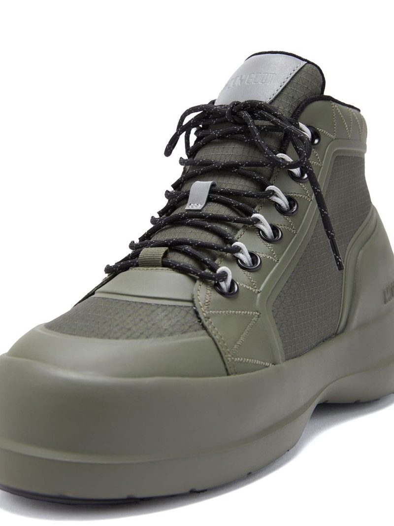 MOON BOOT Luna Trek boots outlook