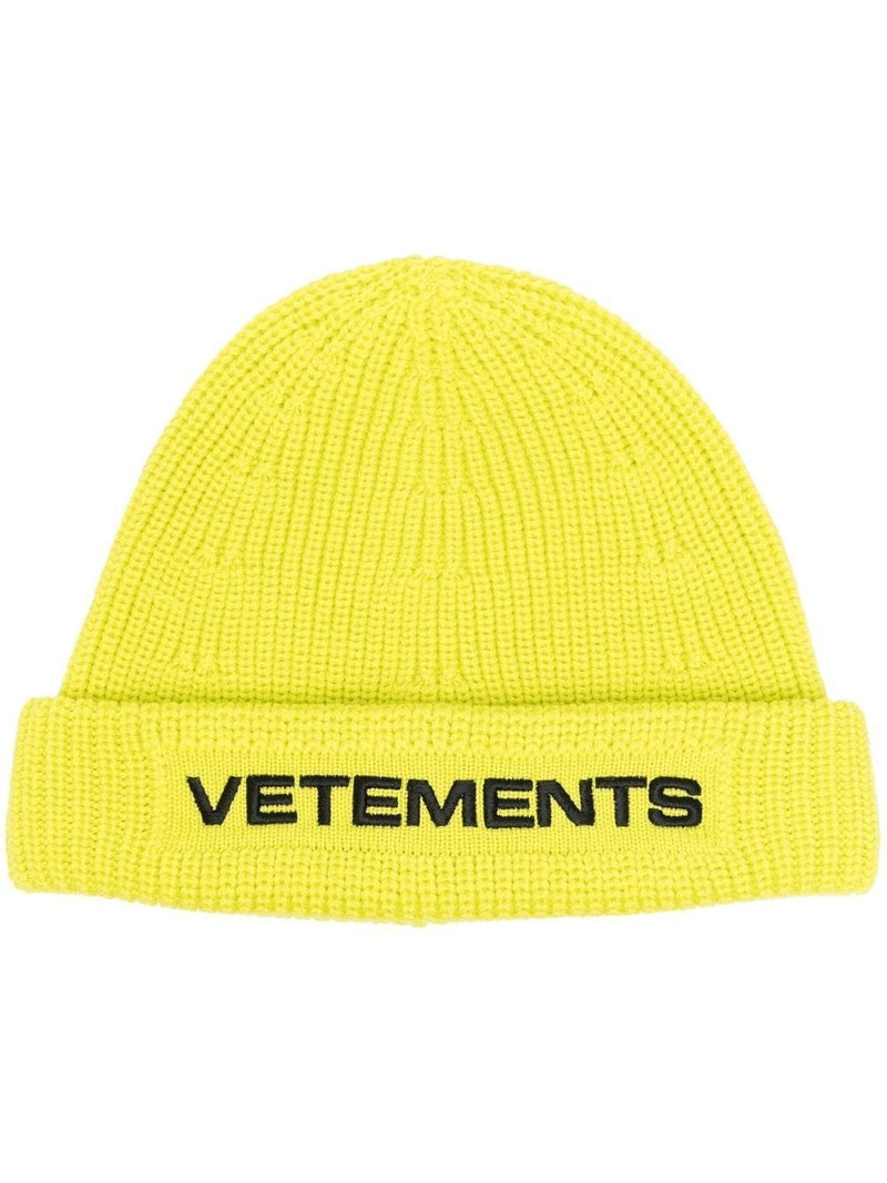 VETEMENTS logo embroidered beanie hat outlook