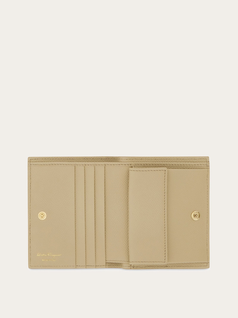 FERRAGAMO Gancini compact wallet outlook