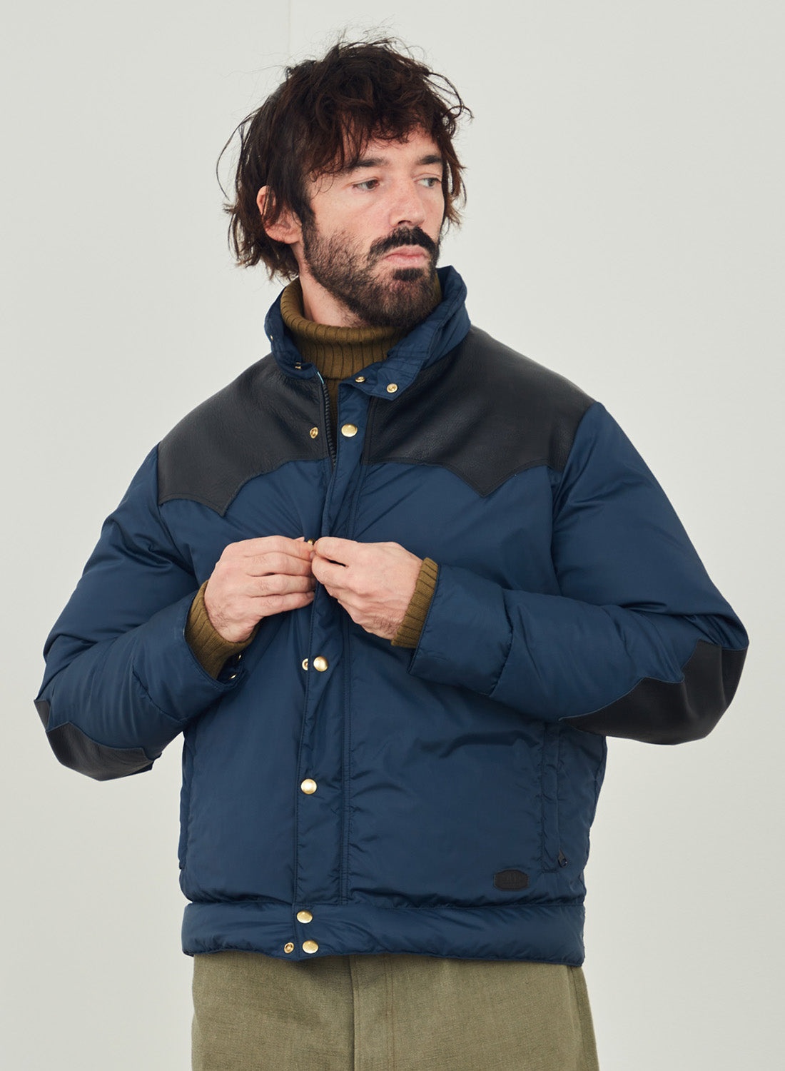 Rocky Mountain Featherbed x Nigel Cabourn Down Short Shell 1969 in Dark Navy - 2