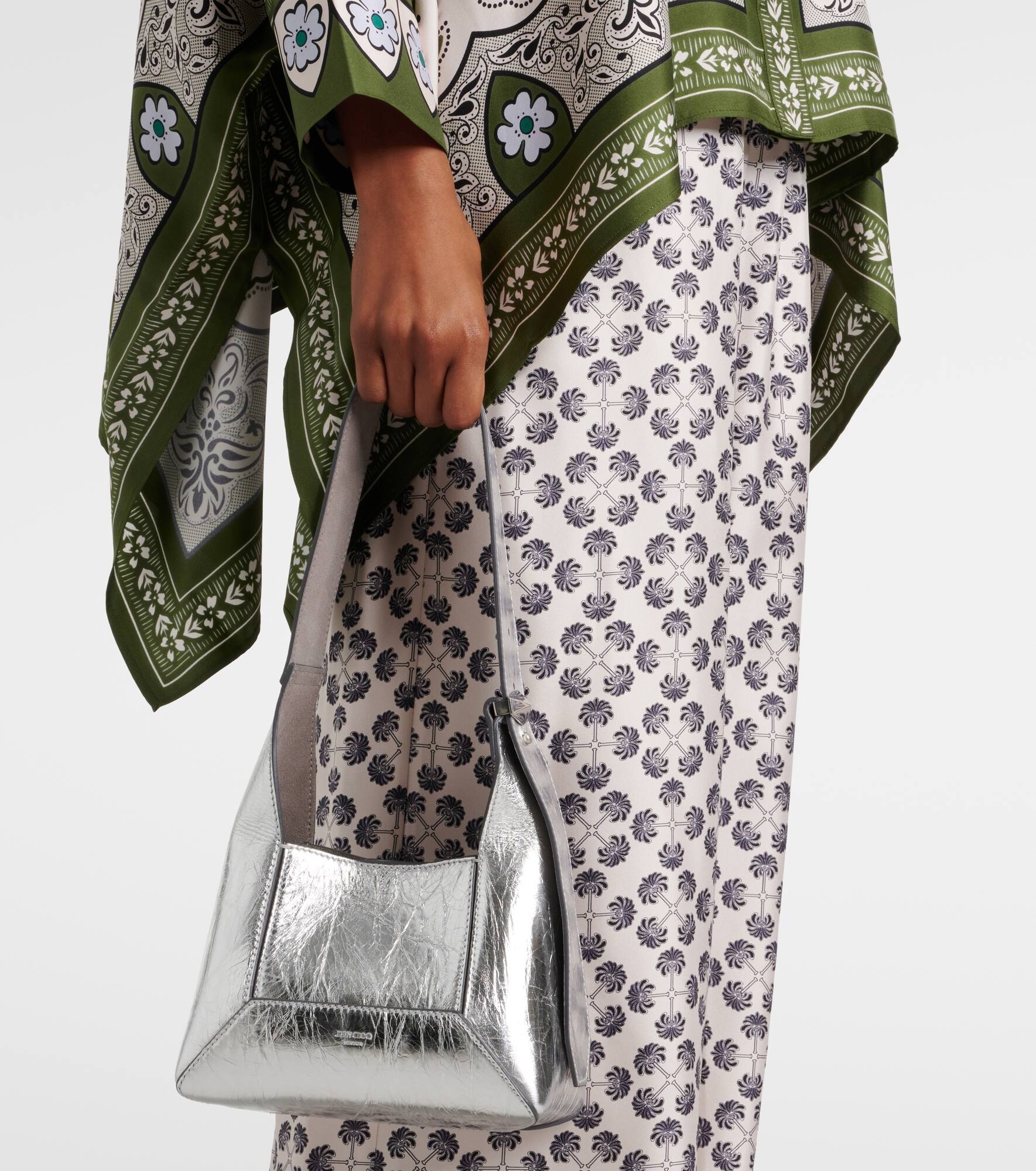 Diamond Small embellished leather shoulder bag - 7