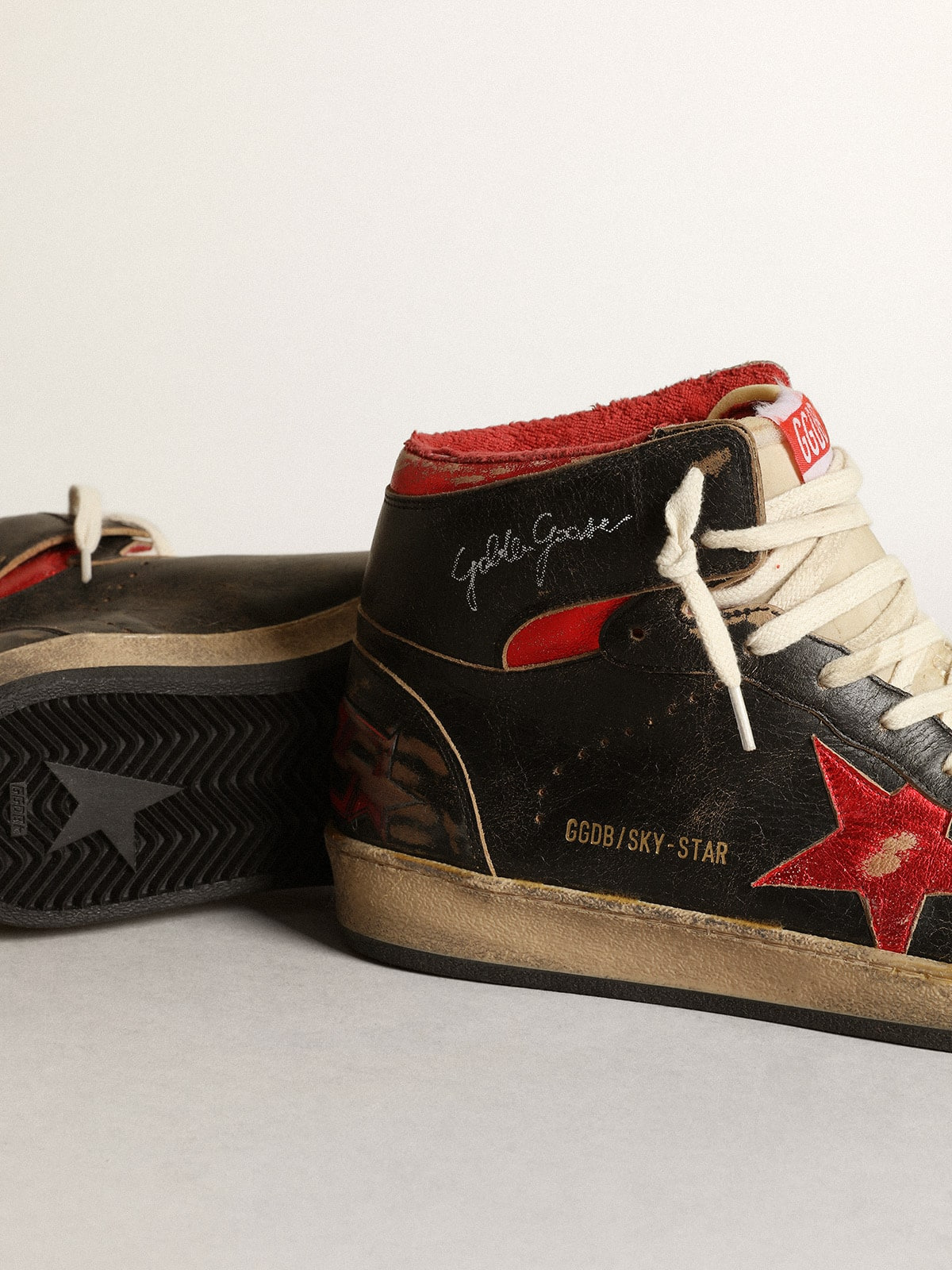 Men's Sky-Star in glossy black leather with red star - 4