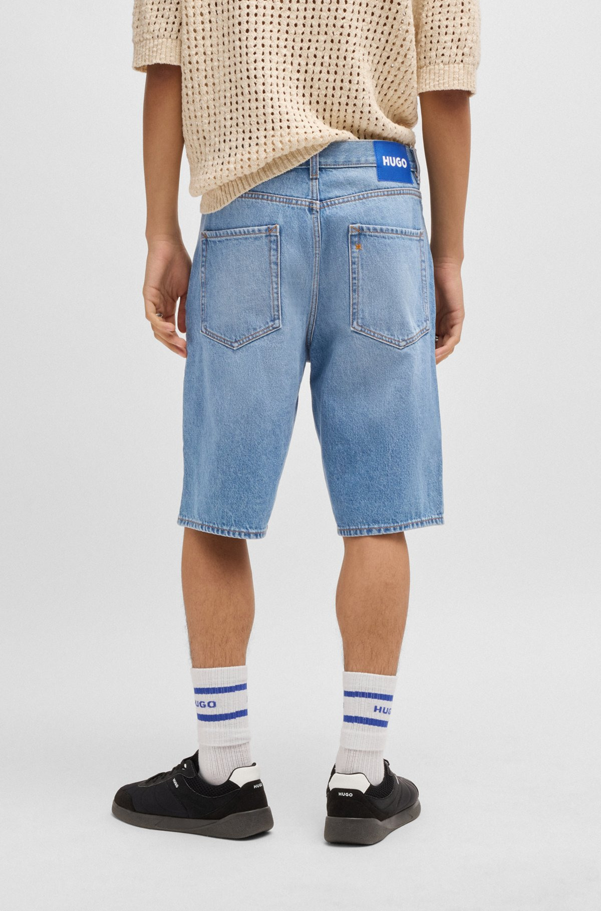 STRAIGHT-FIT SHORTS IN BLUE STONEWASHED DENIM - 4