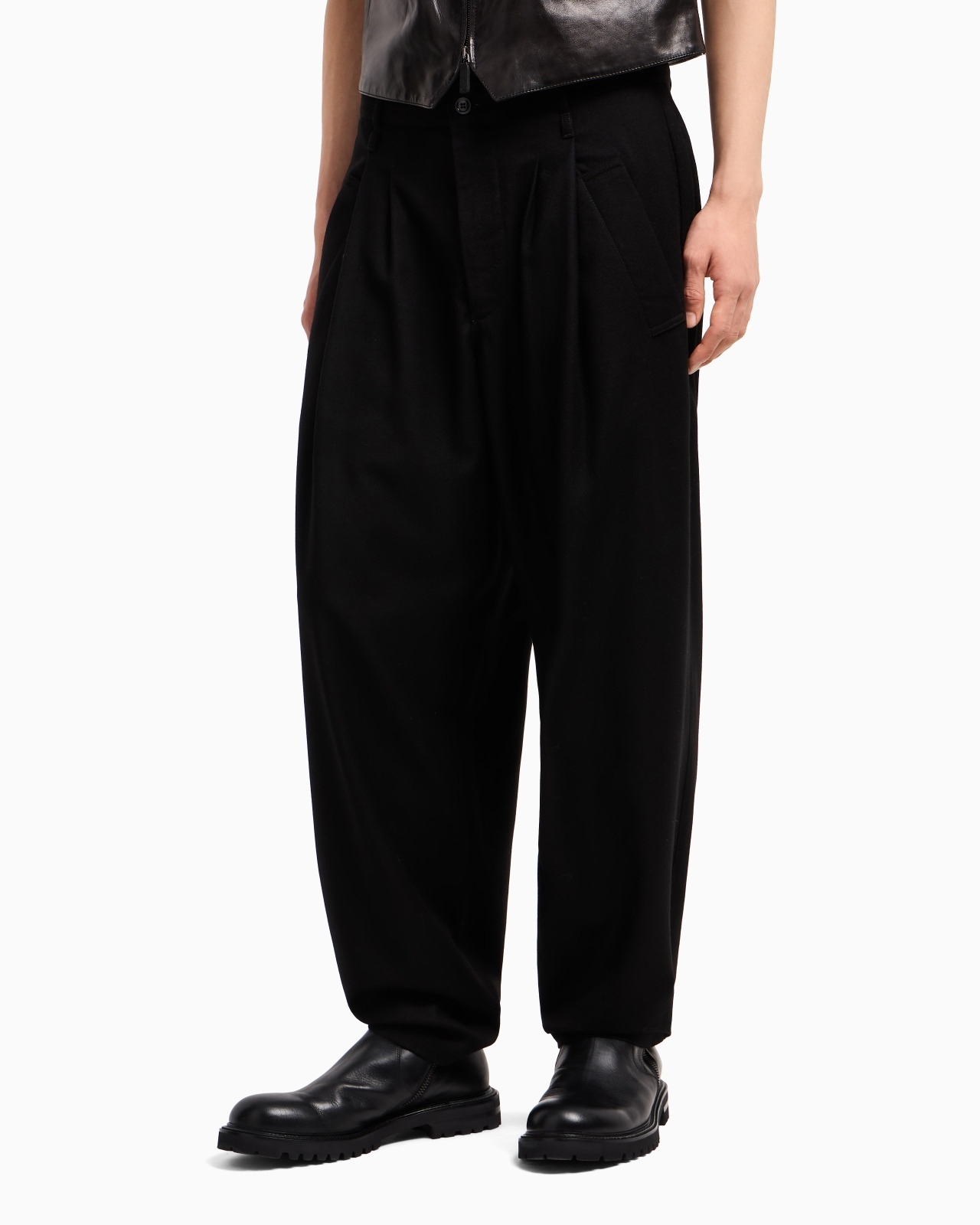 SINGLE-PLEAT LIGHTWEIGHT WOOL CLOTH TROUSERS - 4