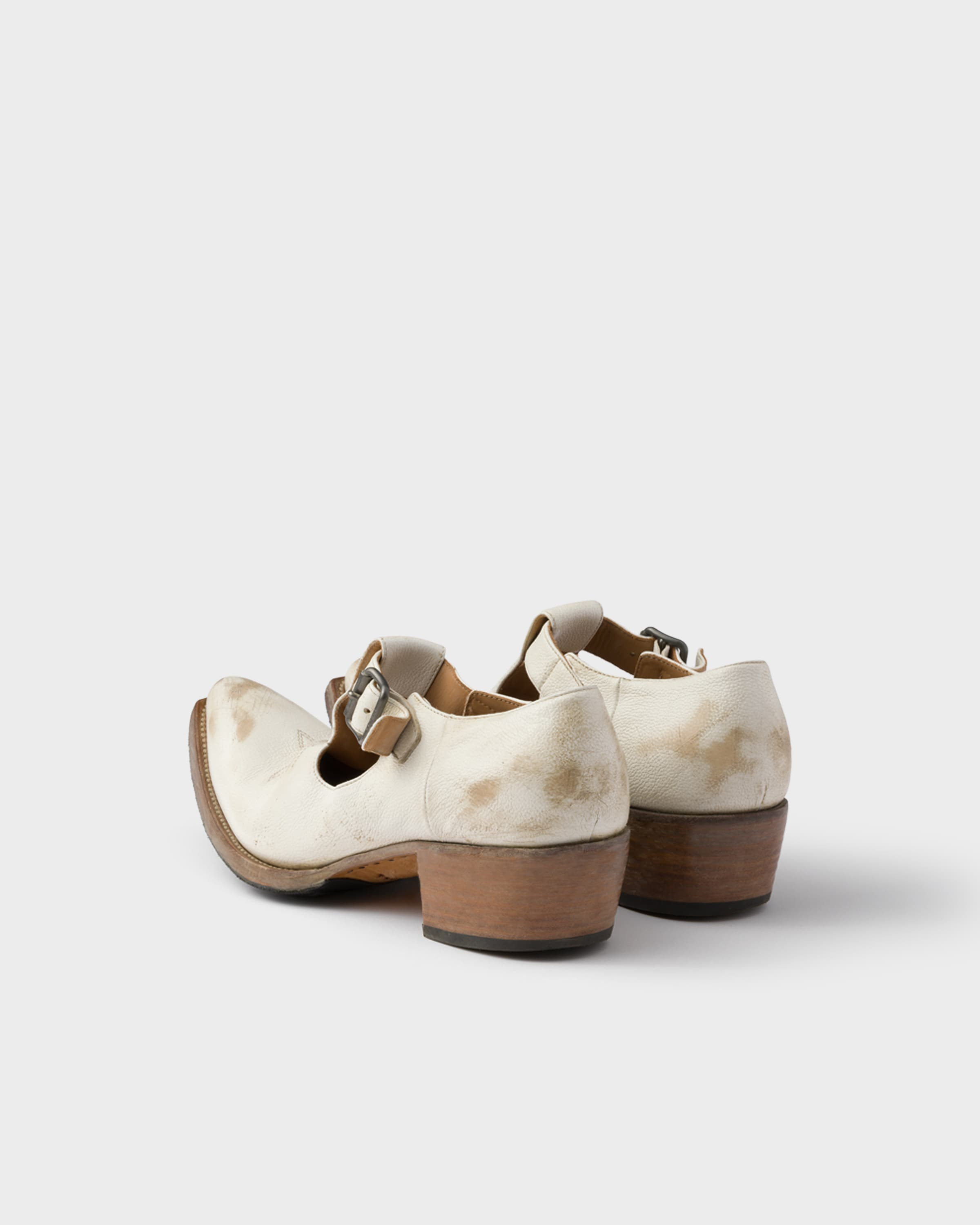 Antiqued leather shoes with buckle - 5