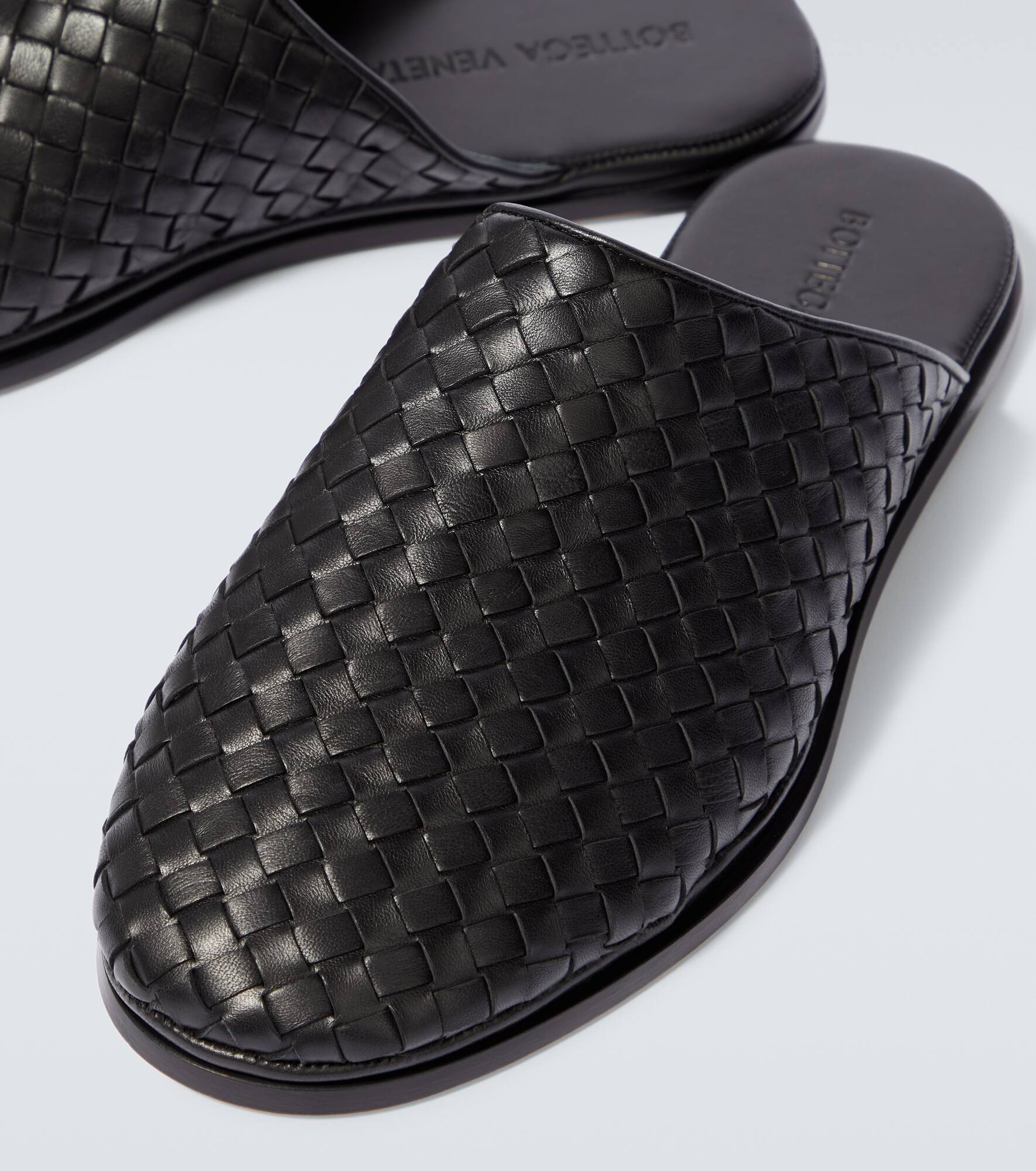 Intrecciato leather slippers - 3