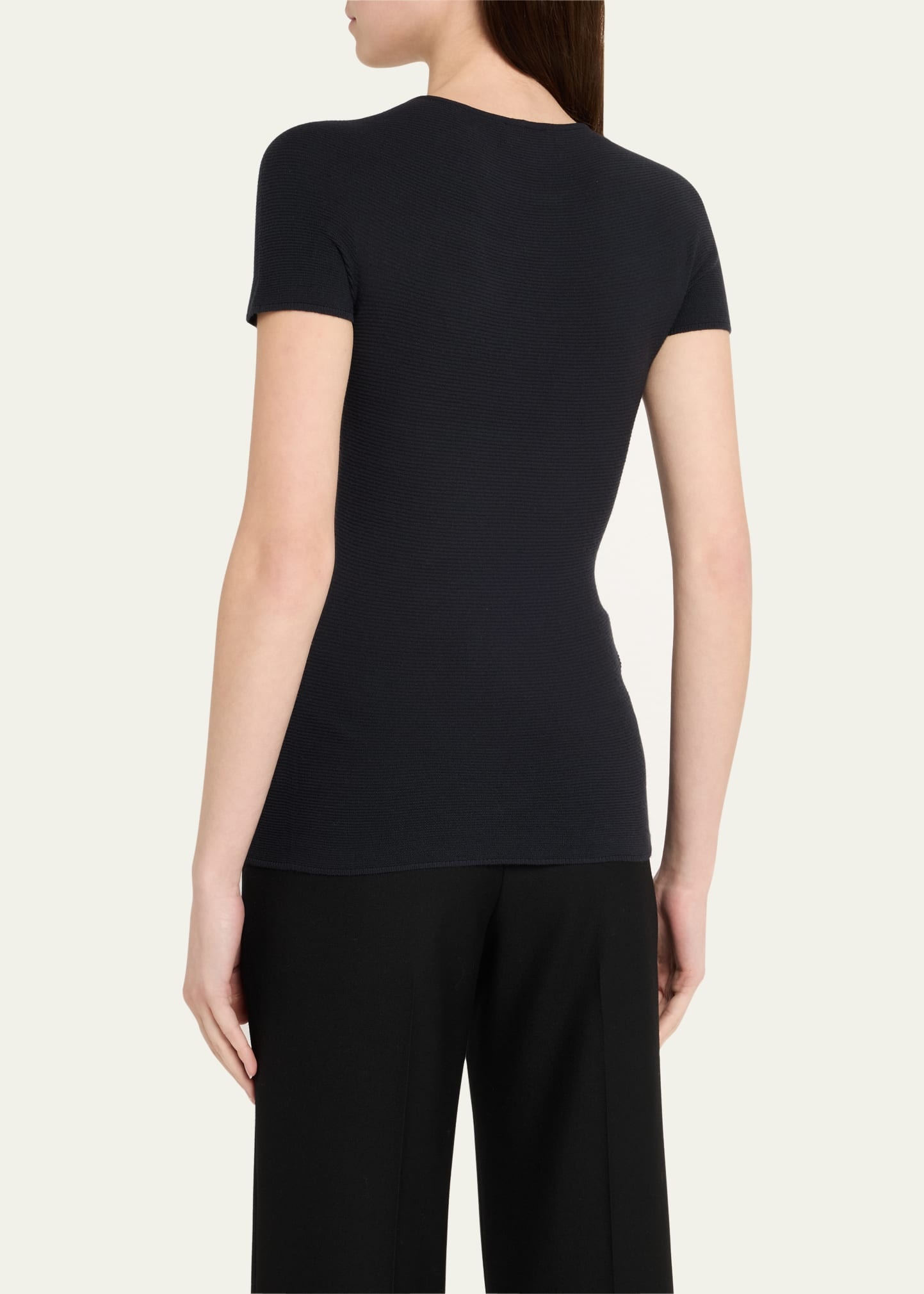 Short-Sleeve Seamless Sweater - 3
