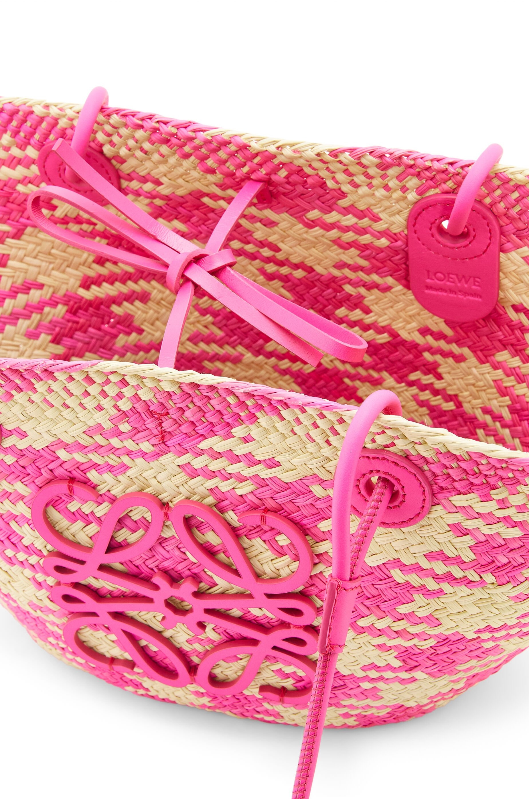 Small Anagram Basket bag in iraca palm and calfskin - 4