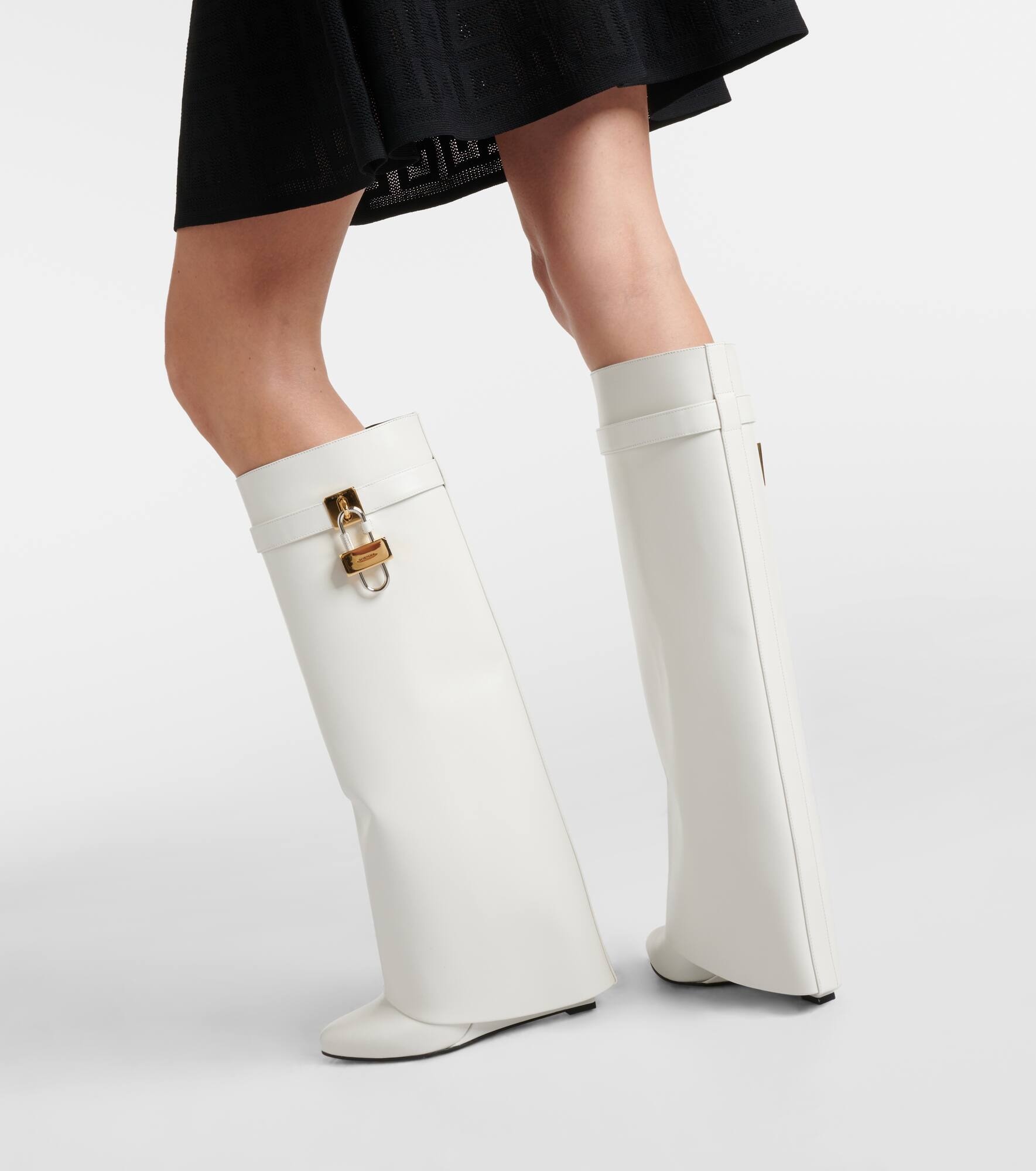 Shark Lock leather knee-high boots - 4