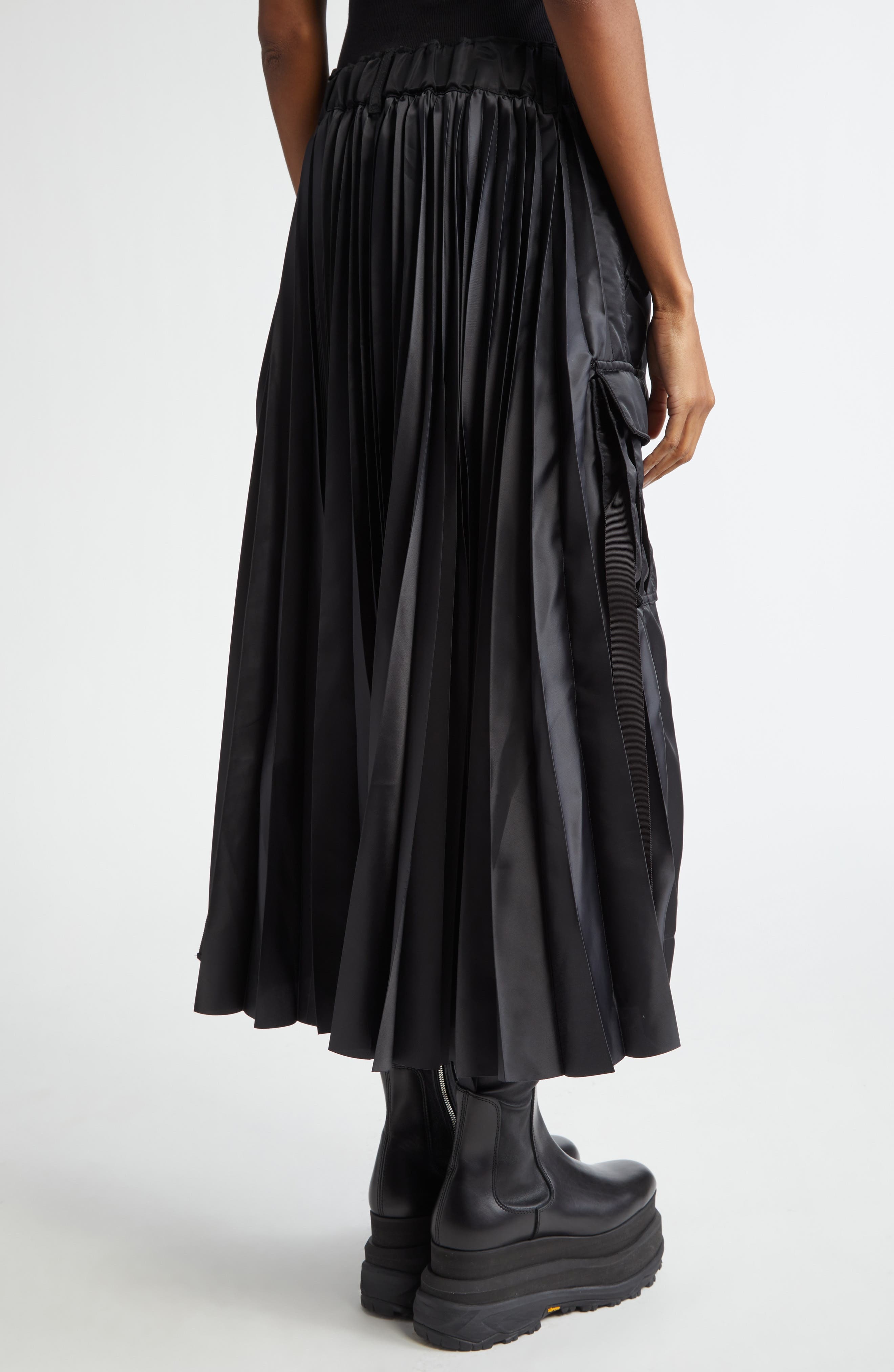 Insulated Nylon Twill Midi Cargo Skirt - 3