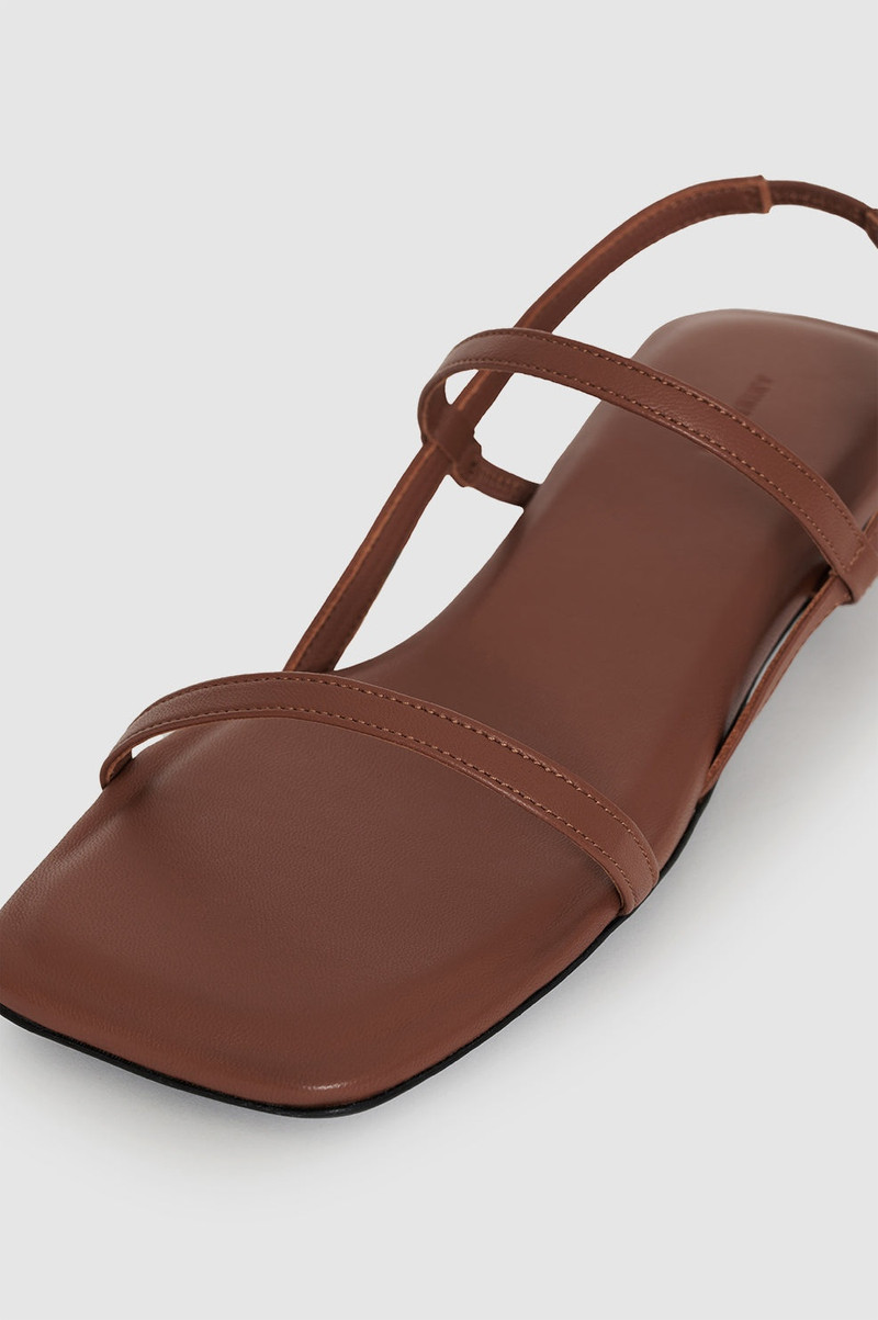 Hilda Flat Sandals - Cognac 5