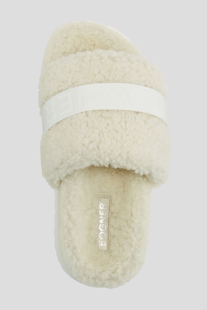 Granada Slides in Off-white - 5