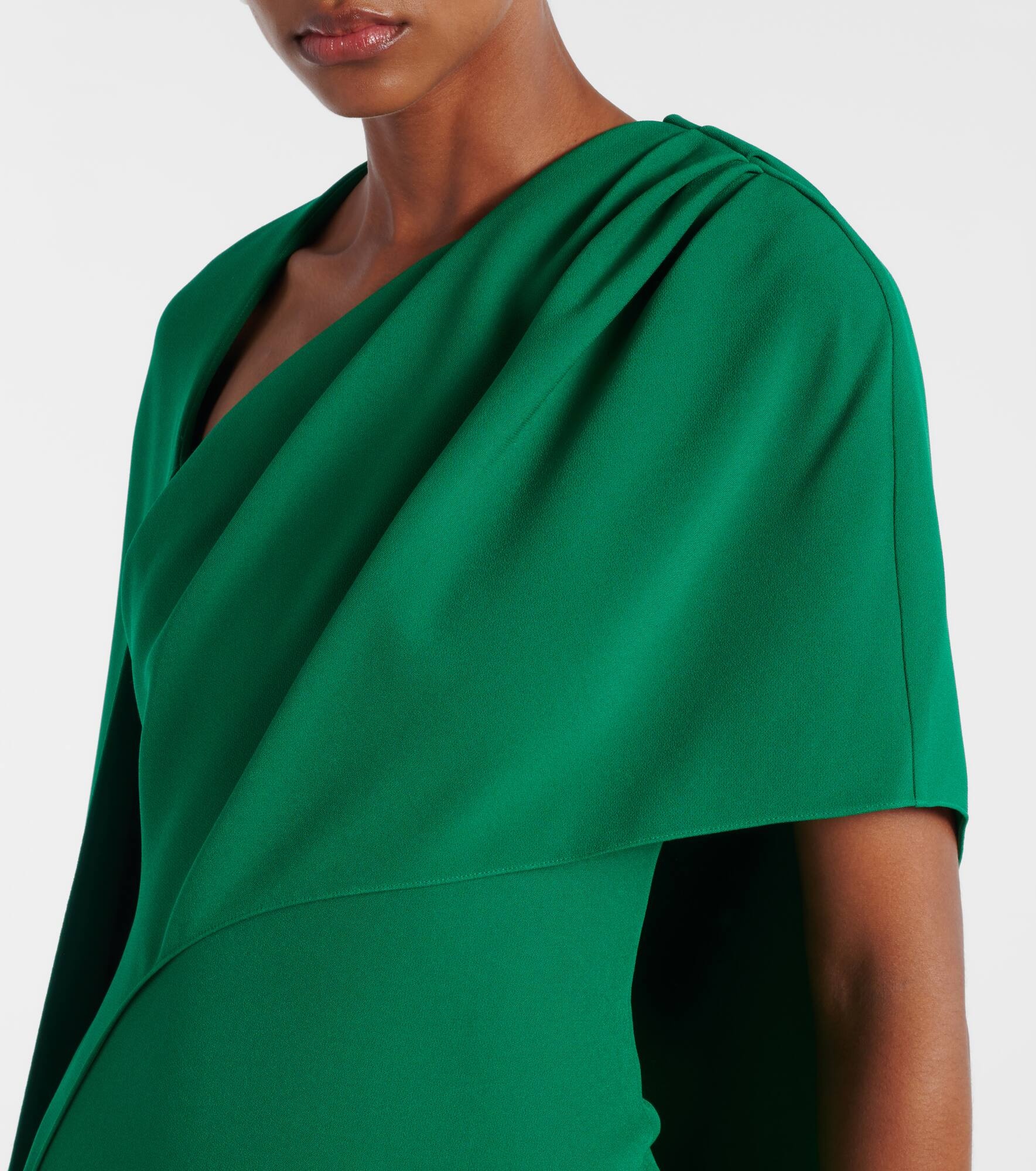 Caped asymmetric crêpe gown - 4