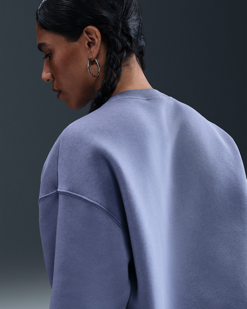 Nike Nike Sportswear Phoenix Fleece Women's Oversized Crew-Neck Sweatshirt outlook