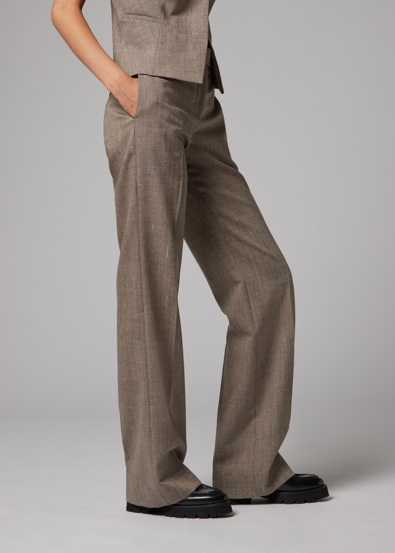 Women's Unlined Brown Flecked Tweed Three-Piece Suit 10