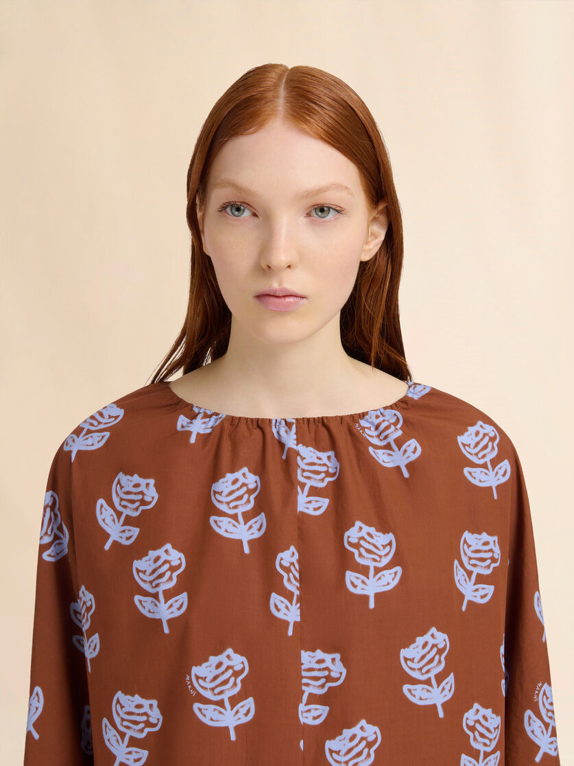BROWN POPLIN MIDI DRESS WITH SPRAYED ROSES PRINT - 4