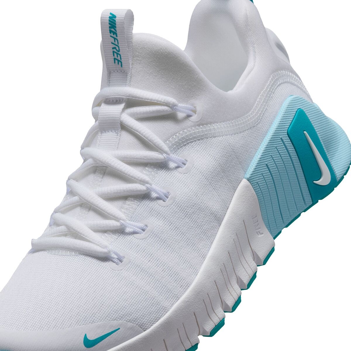 Free Metcon 6 Shoe - Women's - 3