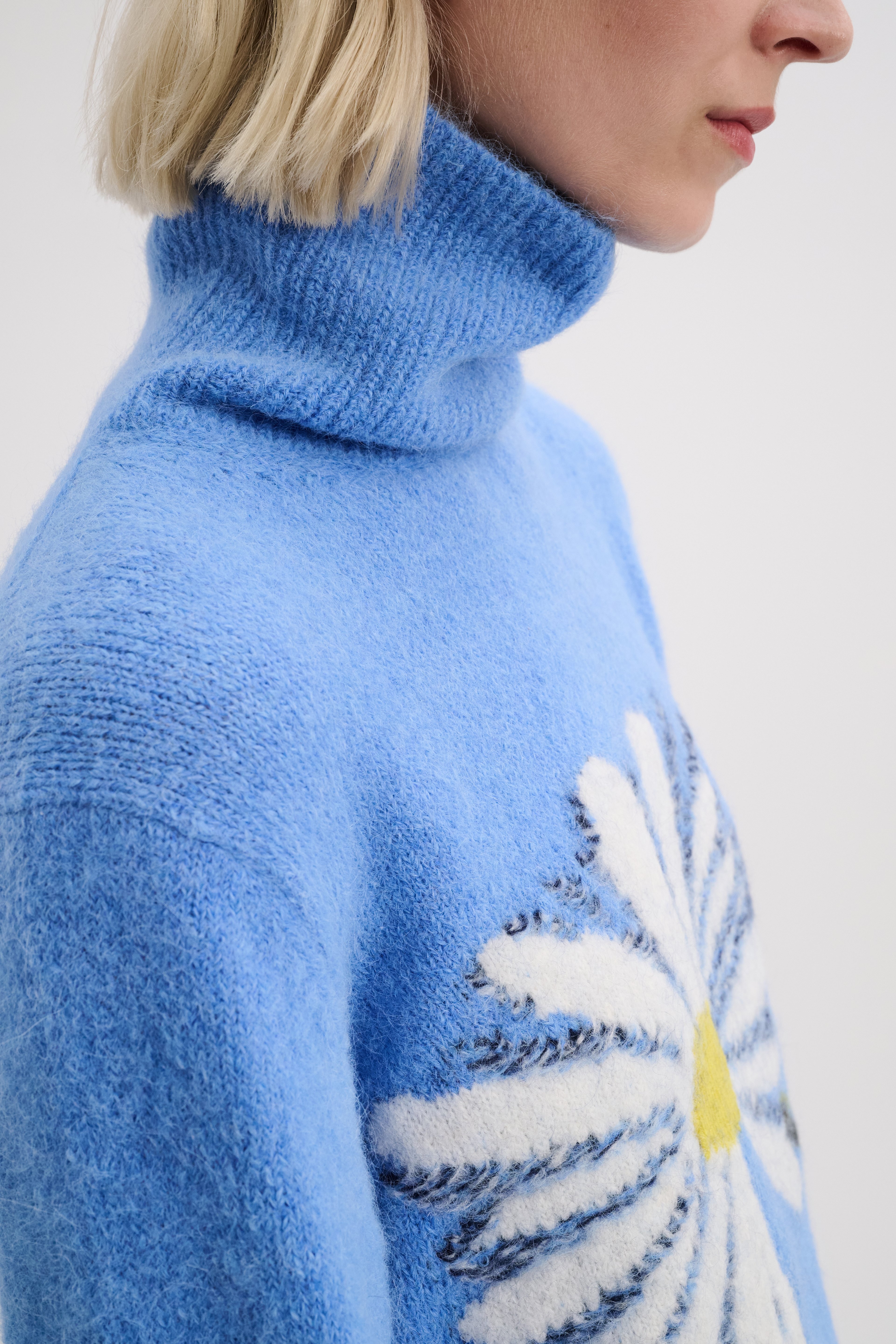 COZY DAISY pullover - 6