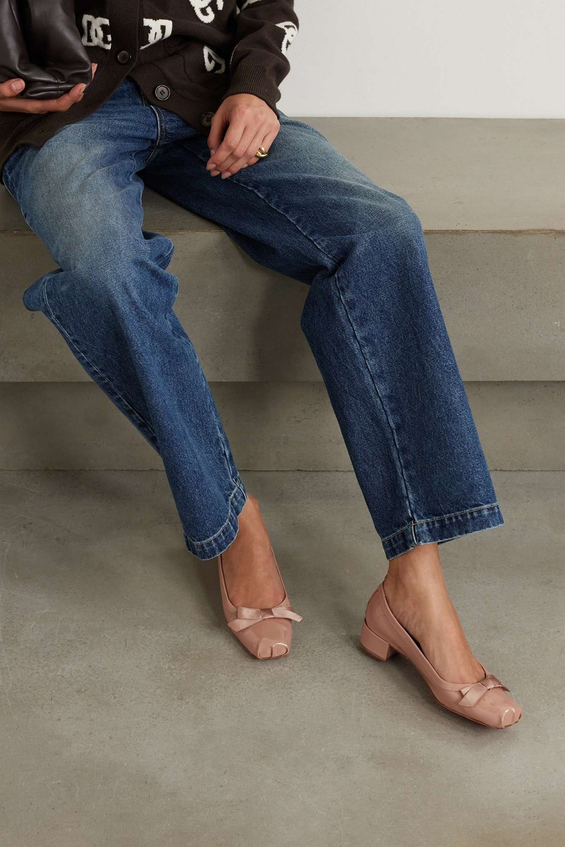 Christian Louboutin Mamaflirt 30 bow-detailed patent-leather pumps outlook