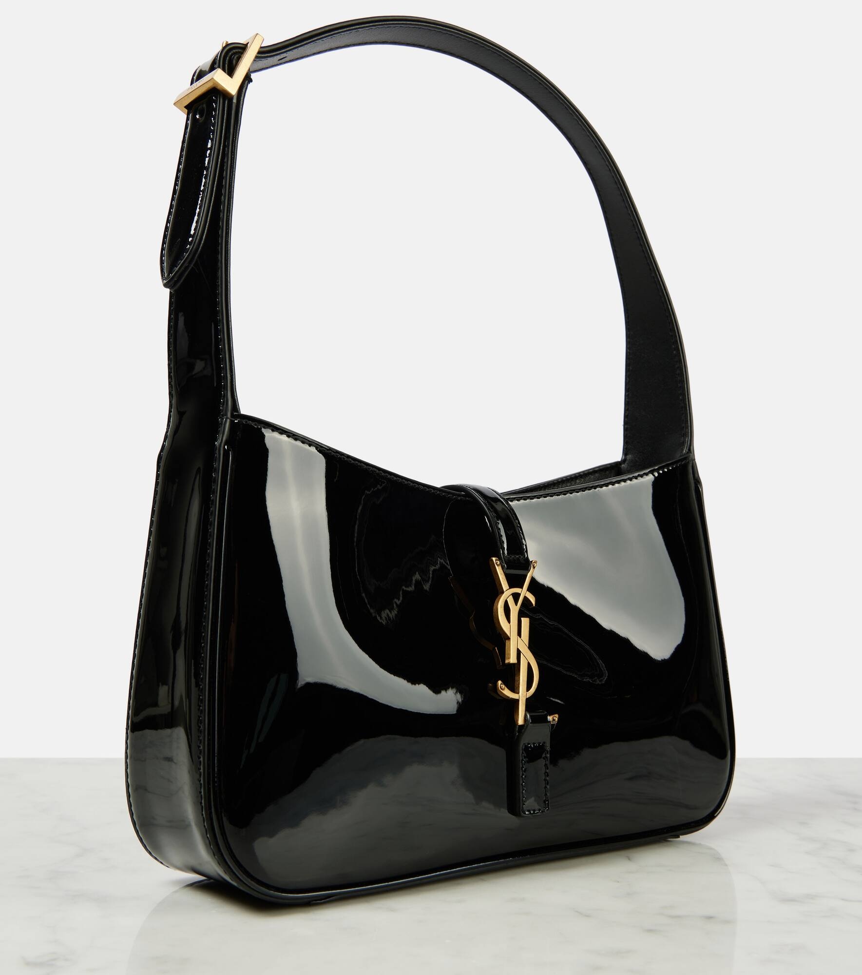 Le 5 à 7 patent leather shoulder bag - 6