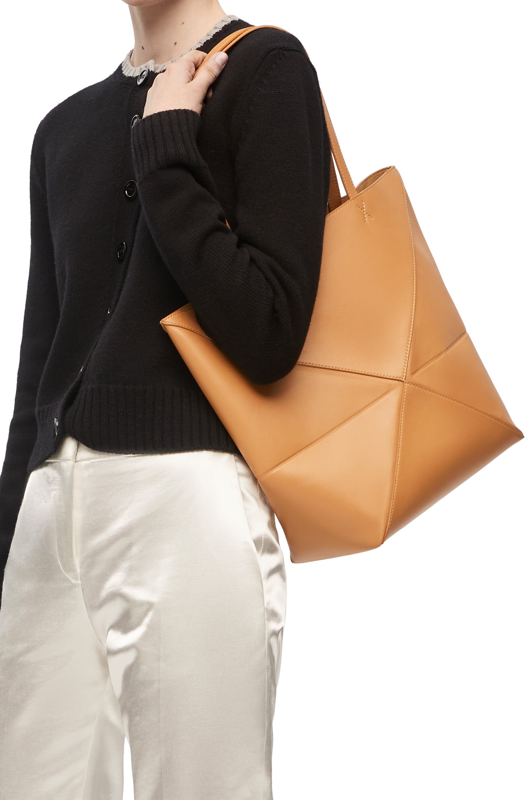 Puzzle Fold Tote in shiny calfskin - 3