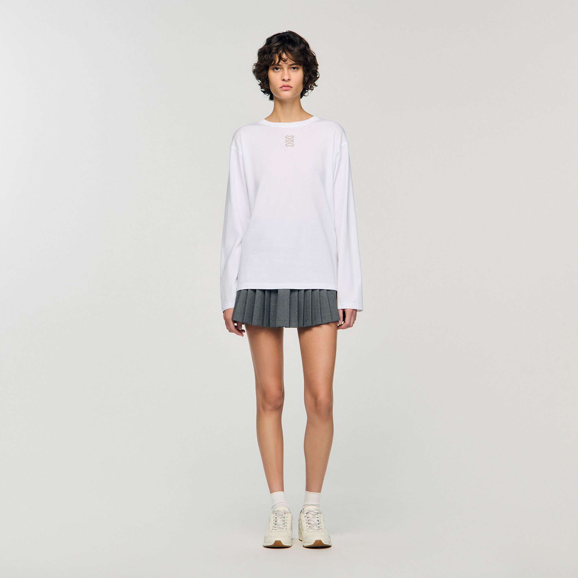 T-SHIRT WITH EMBROIDERY - 2