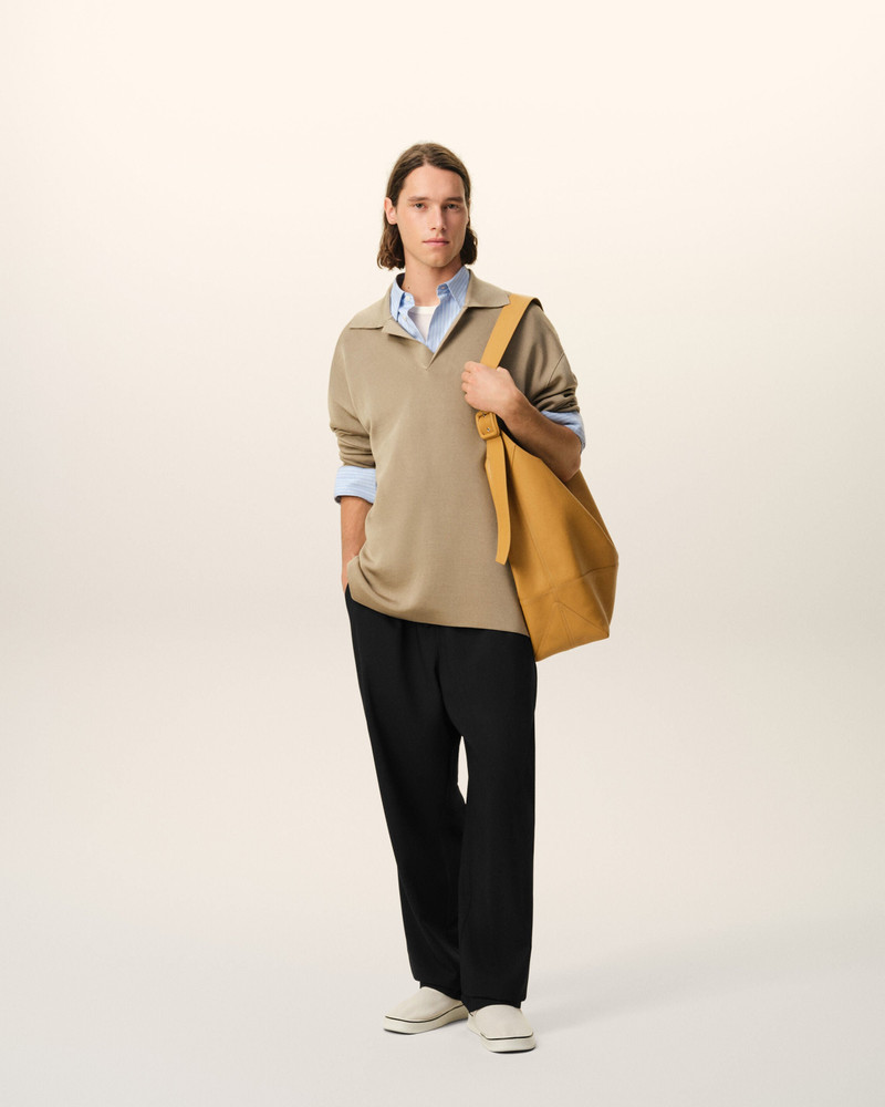 AMI Paris BLACK NEW WOOL ELASTICATED WAIST TROUSERS outlook