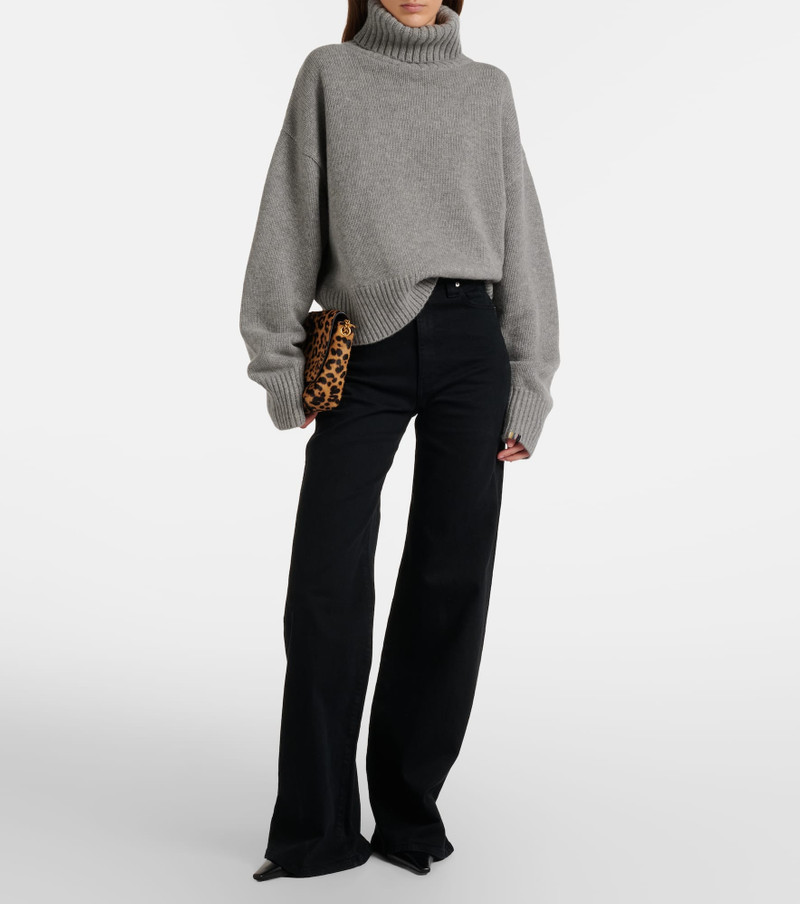 extreme cashmere N°434 cashmere turtleneck sweater outlook