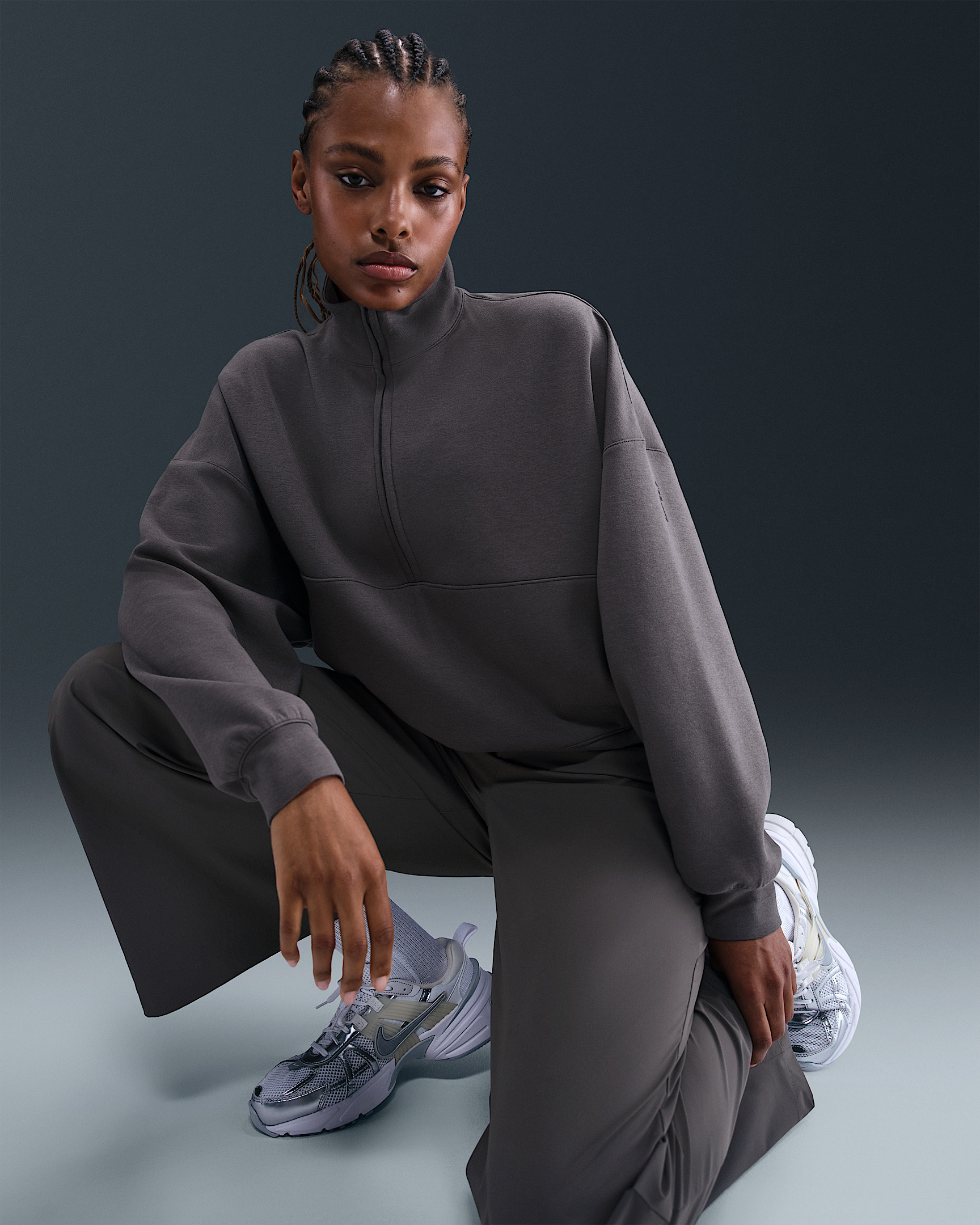 Nike 24.7 ImpossiblySoft Women's Dri-FIT Oversized 1/2-Zip Top - 3