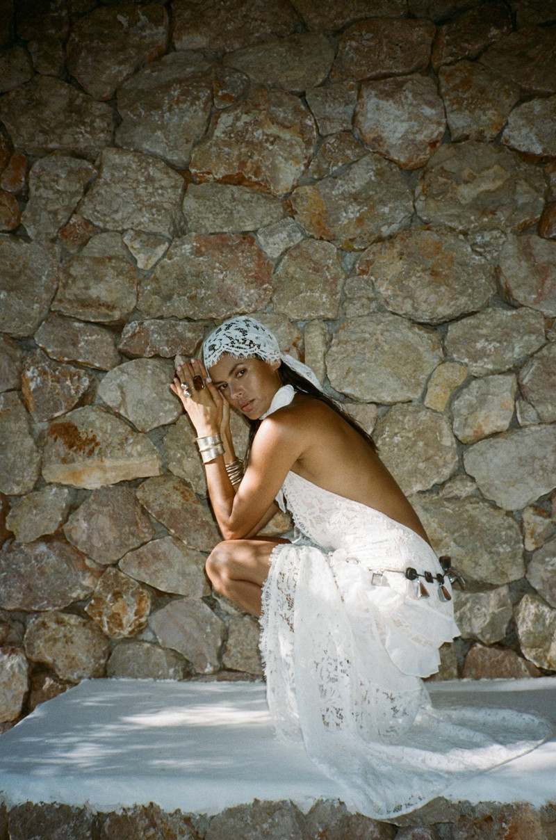De La Vali BONITA MAXI DRESS IN WHITE COTTON LACE outlook