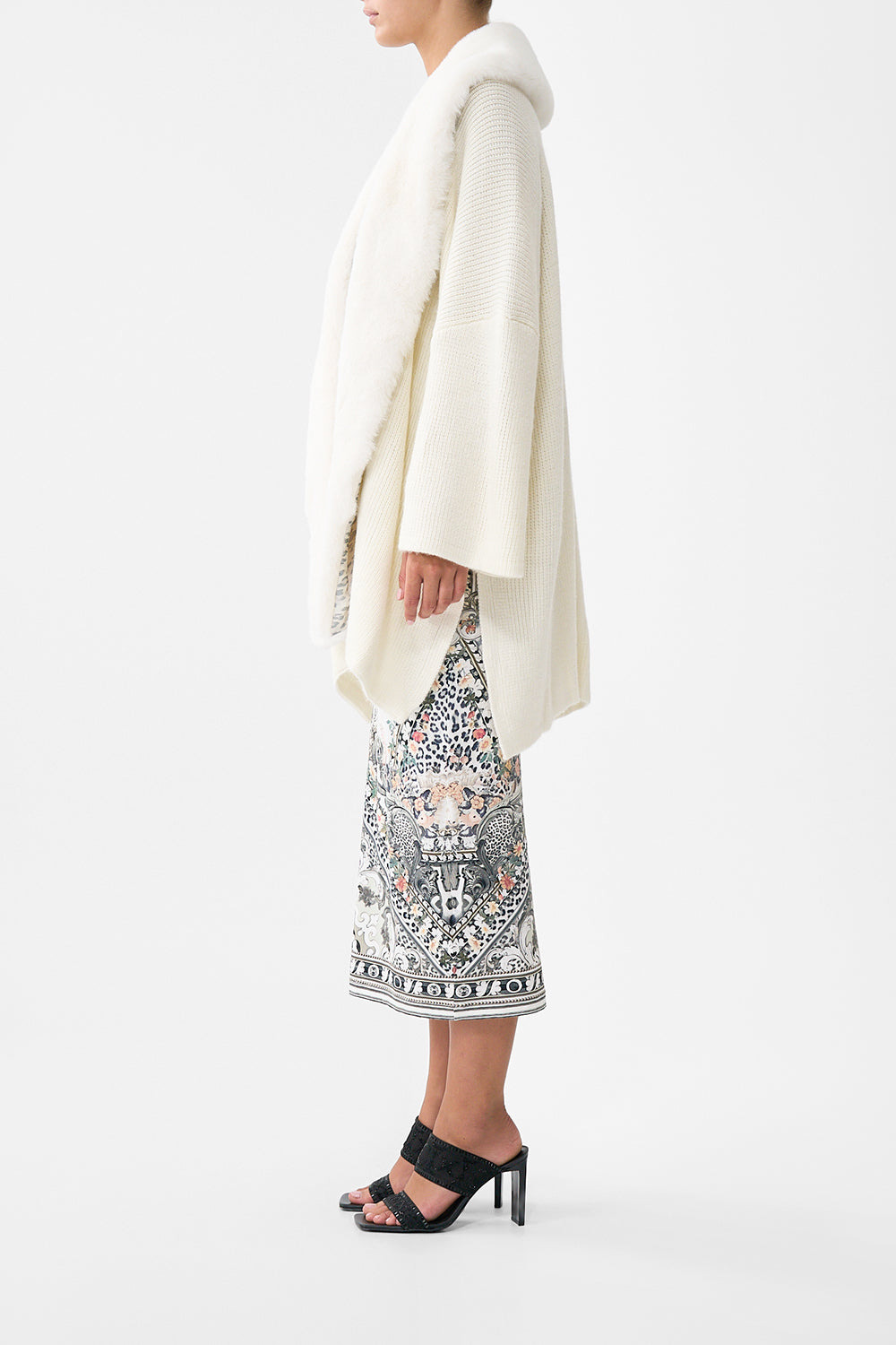 KNIT RELAXED LAYER WITH FAUX FUR - 4