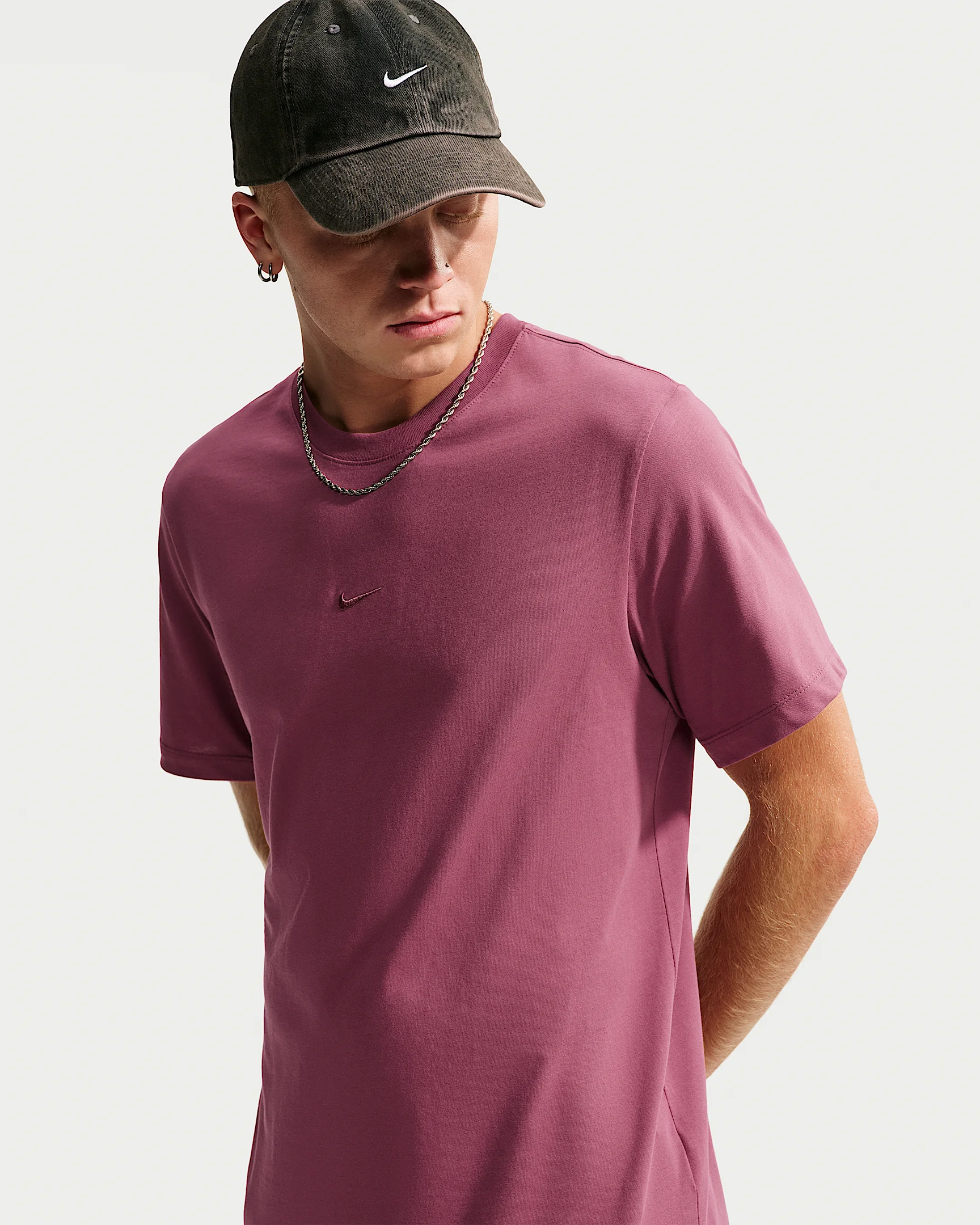 Nike Sportswear Men's Standard T-Shirt - 1