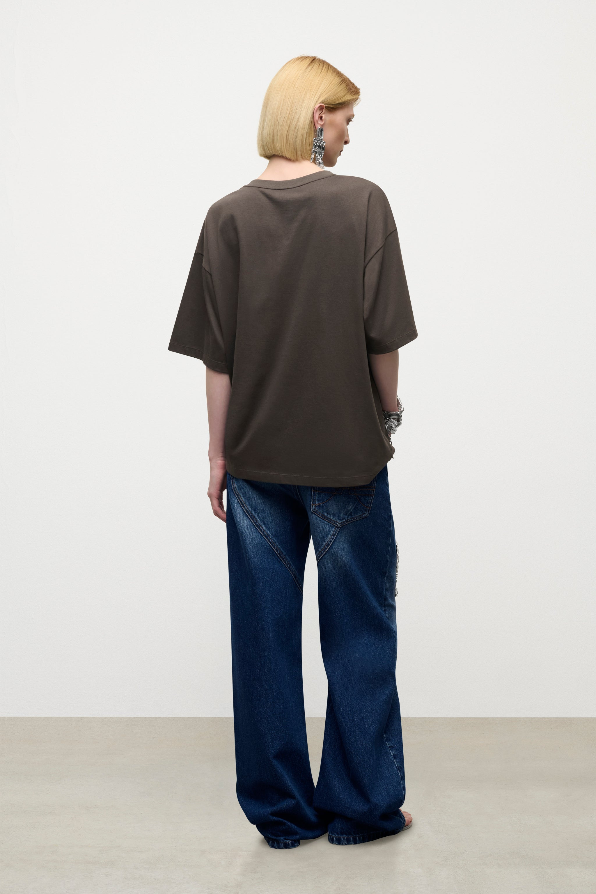 CRYSTAL CHAIN CUTOUT RELAXED JEAN - 4