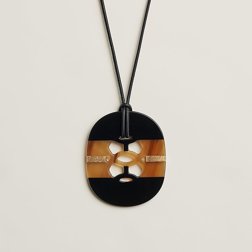 Casaque pendant, small model - 1