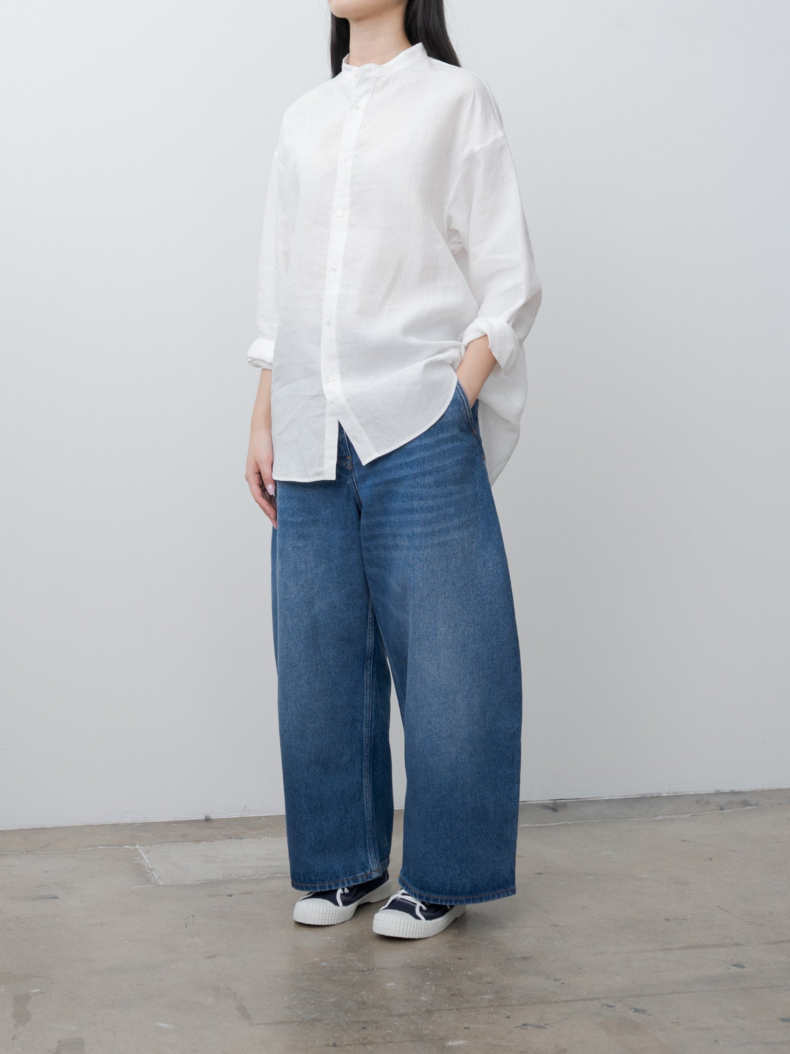 900F Military Trainer - Navy/White (women's) - 11