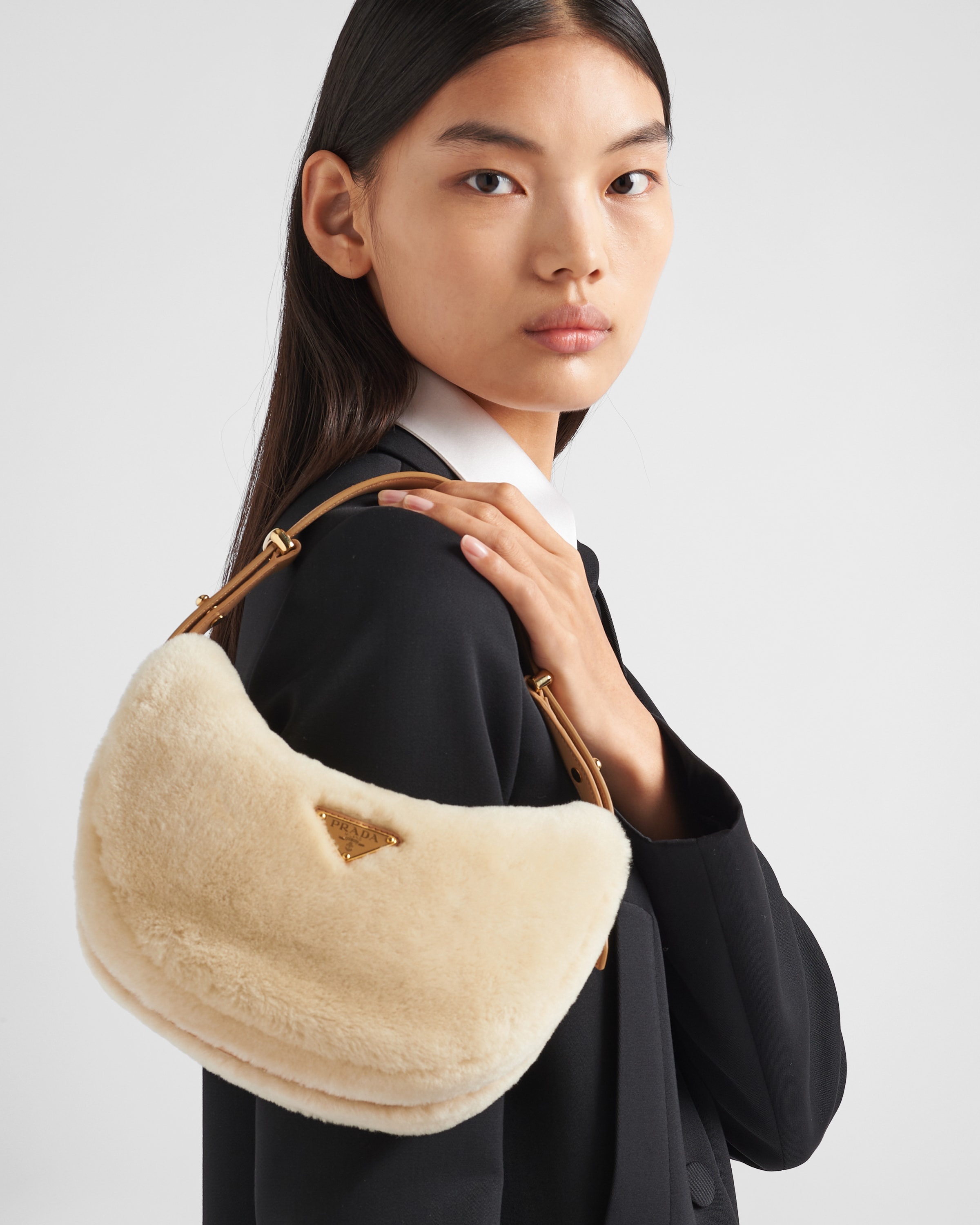 Prada Arqué shearling and leather shoulder bag - 2