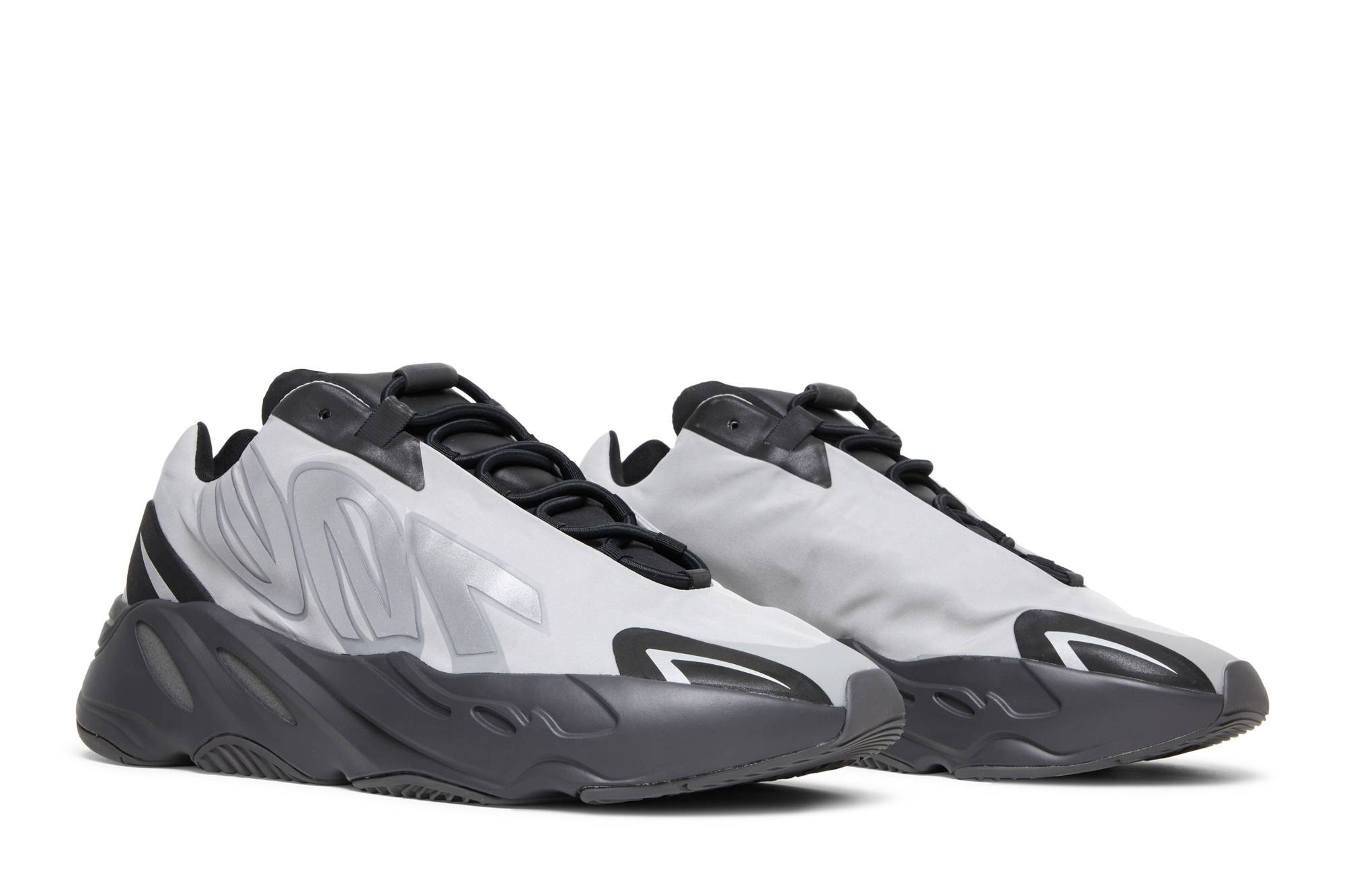 Yeezy Boost 700 MNVN 'Metallic' - 8