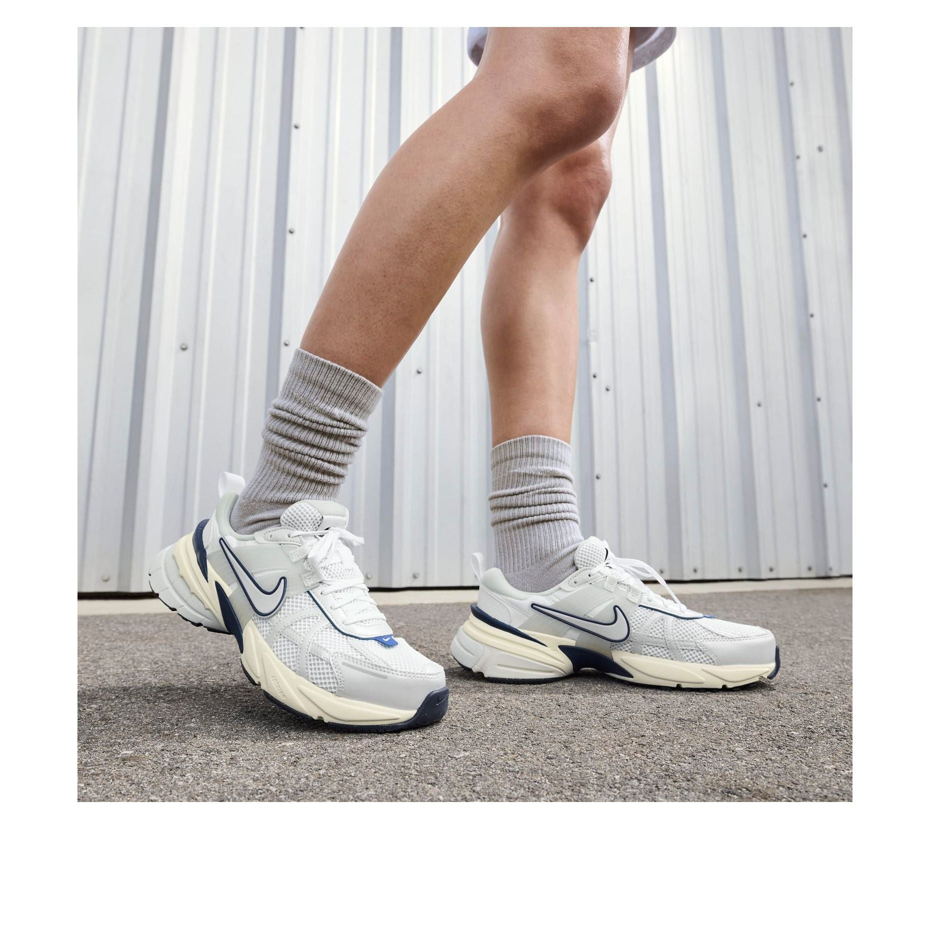 (WMNS) Nike V2K Run Runtekk 'Summit White Navy' FD0736-102 - 6