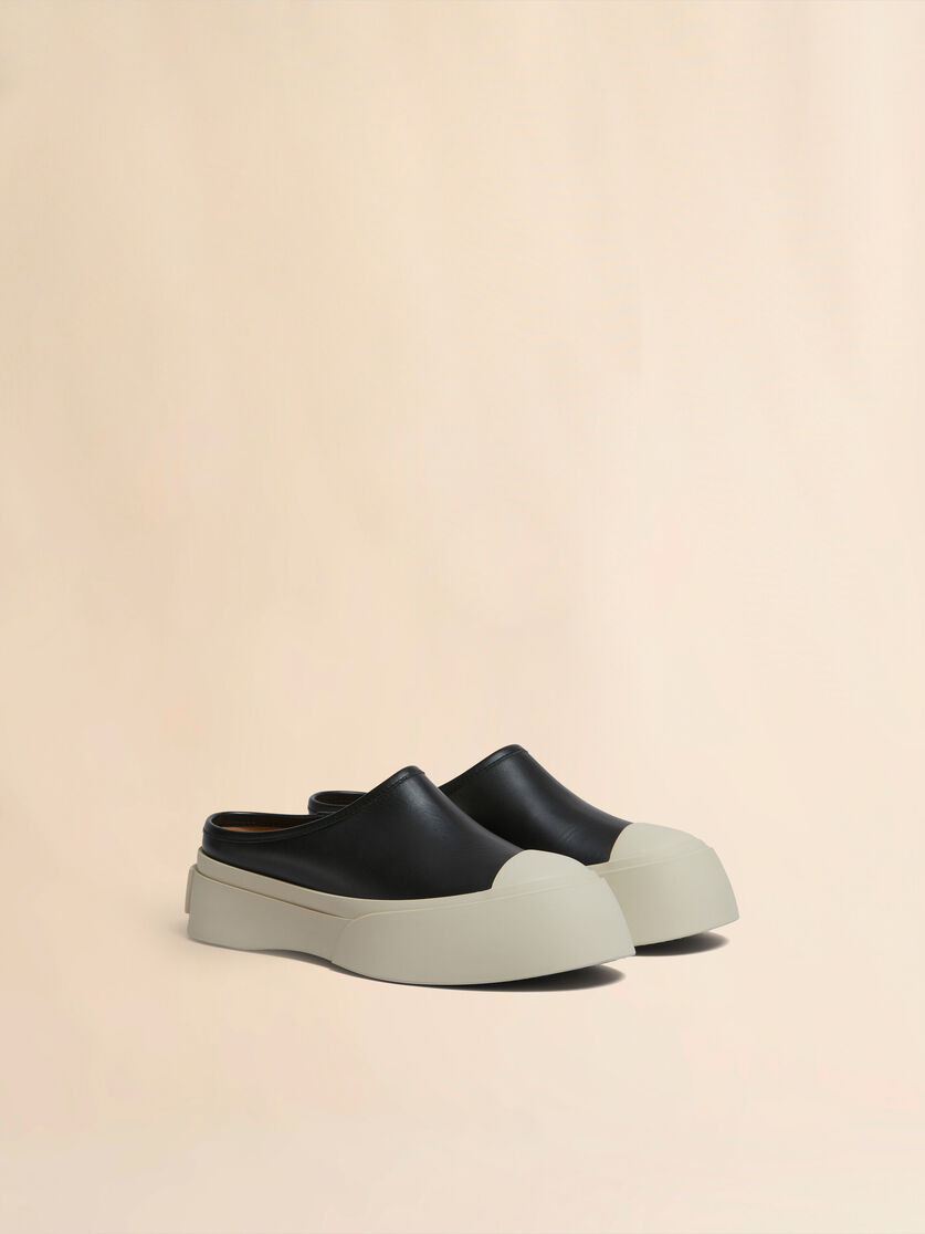 BLACK LEATHER PABLO SABOT - 2