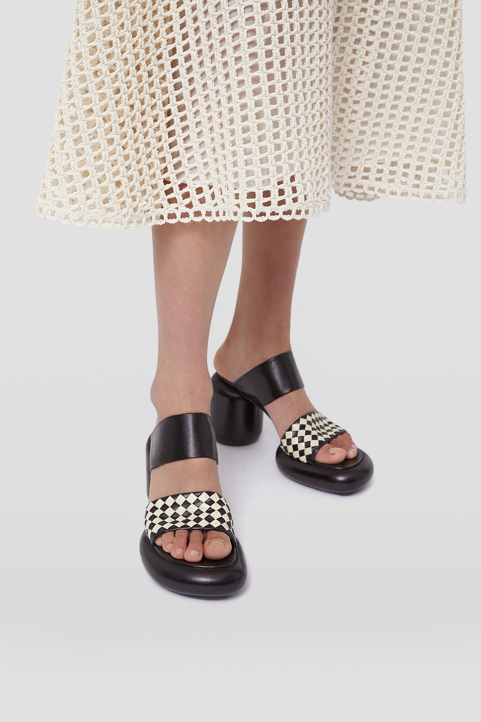 Checked Sandals - 7