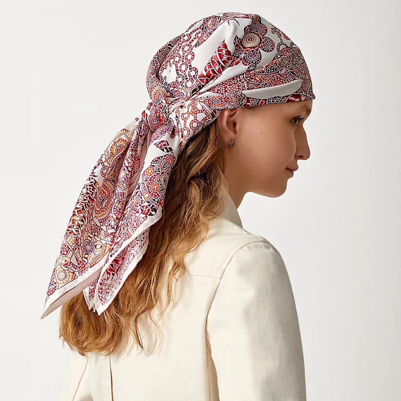 Hermès La Legende de la Foret scarf 90 outlook